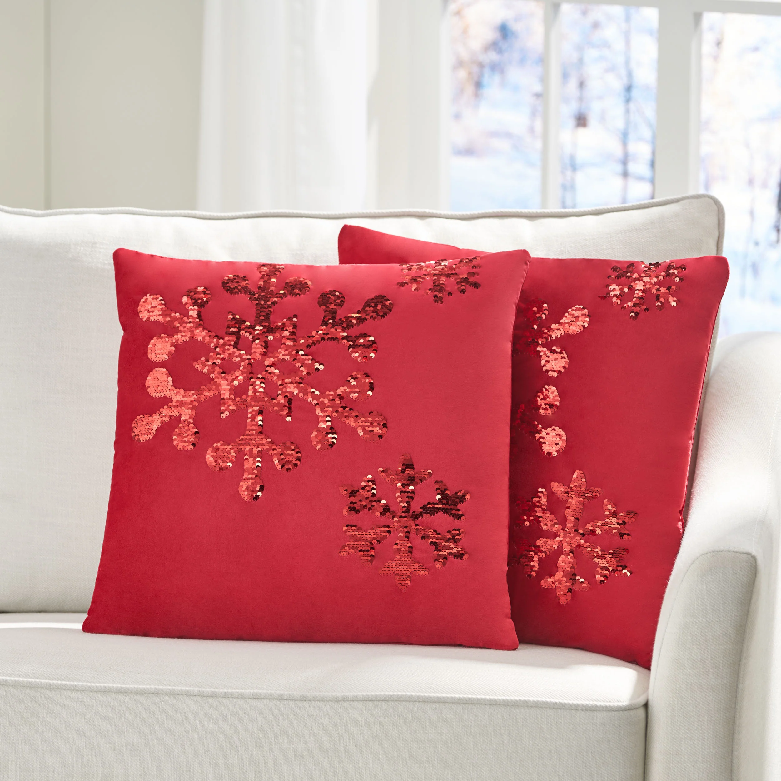 Geary Glam Velvet Christmas Throw Pillow - furnishings