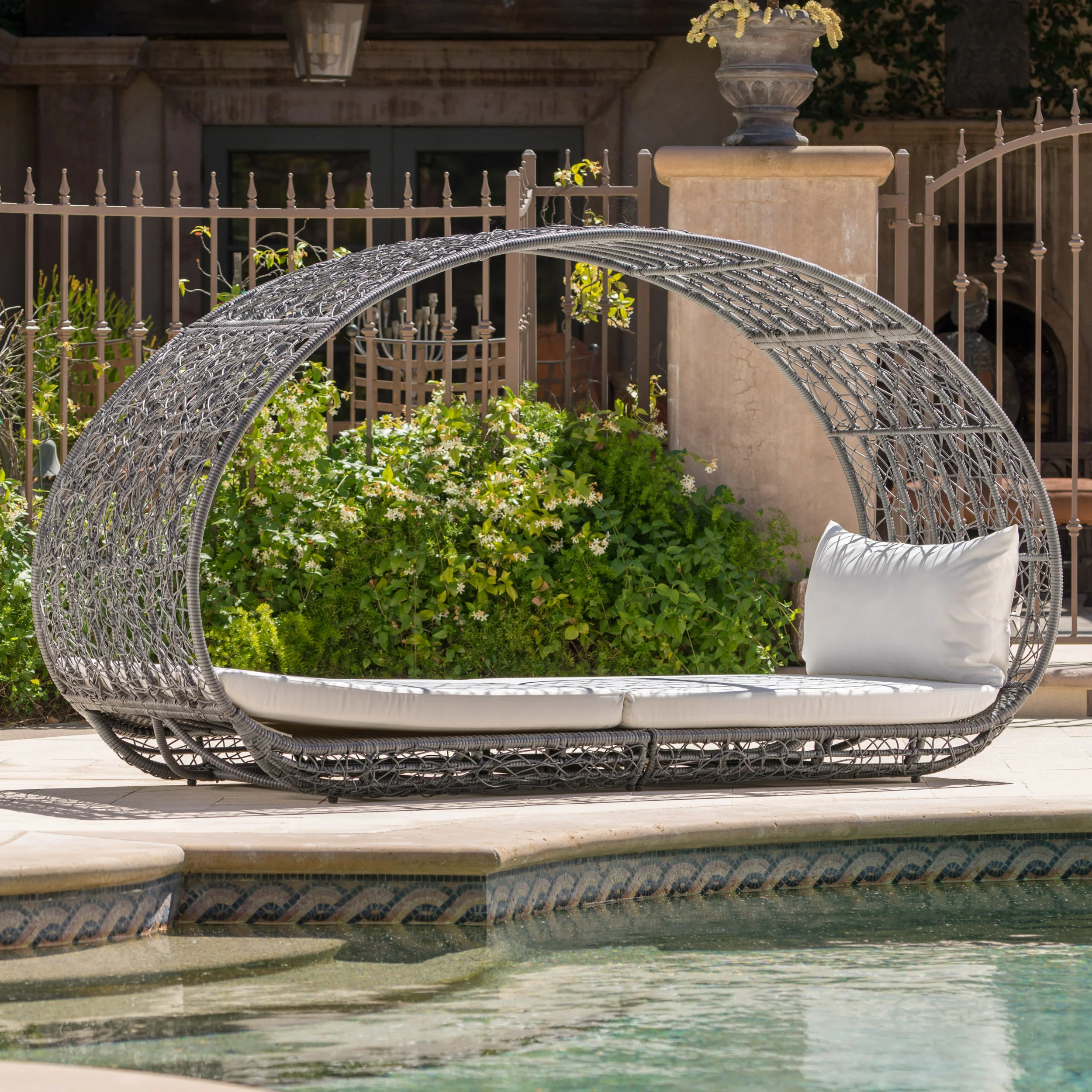 Abigal Outdoor Wicker Daybed with Cushion - furnishings