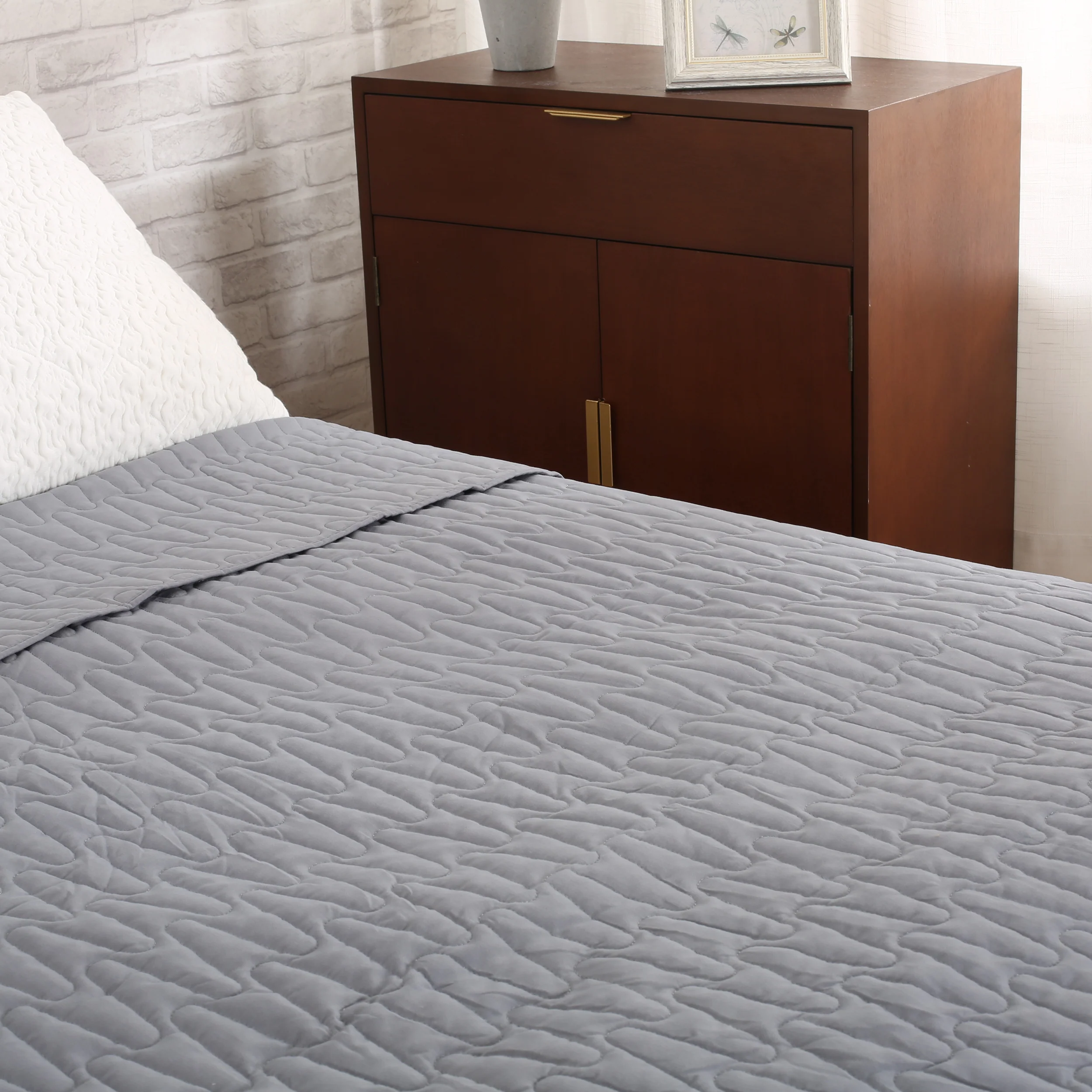 Marie Double Bed Fabric Quilt - furnishings