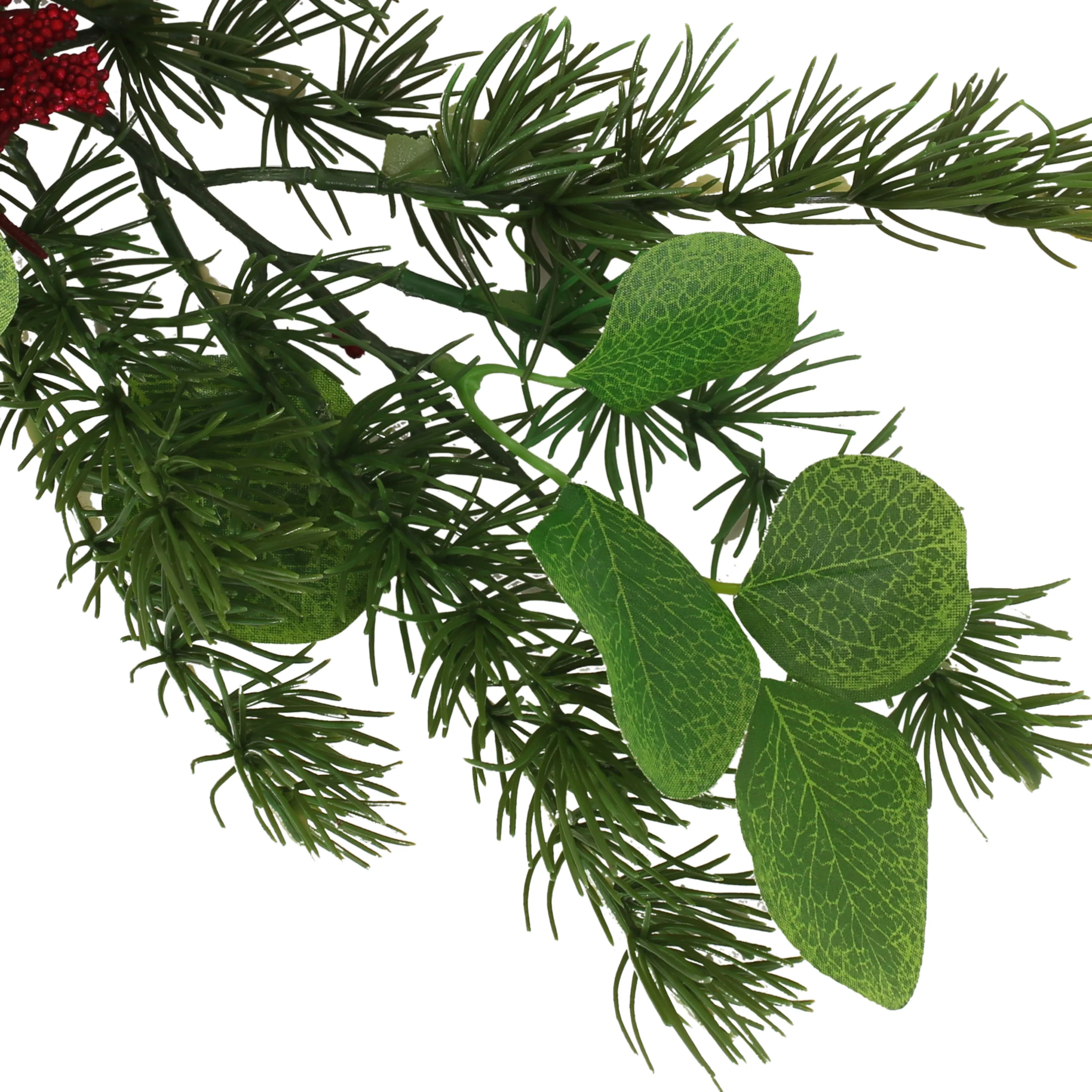 Loveren 5-foot Eucalyptus and Pine Artificial Garland with Berries - furnishings
