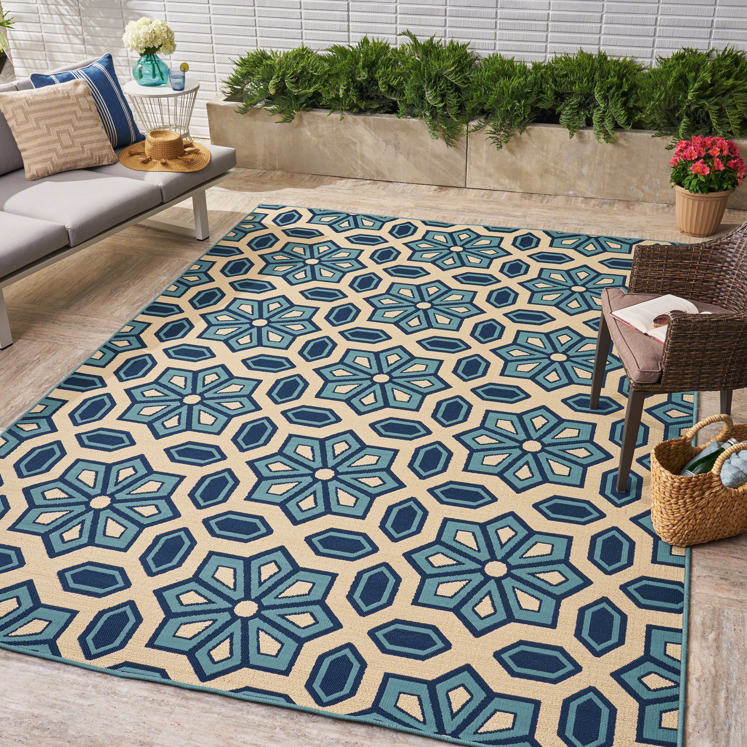 Jacobs Outdoor Geometric Floral Ivory and Blue Rectangular Area Rug - furnishings