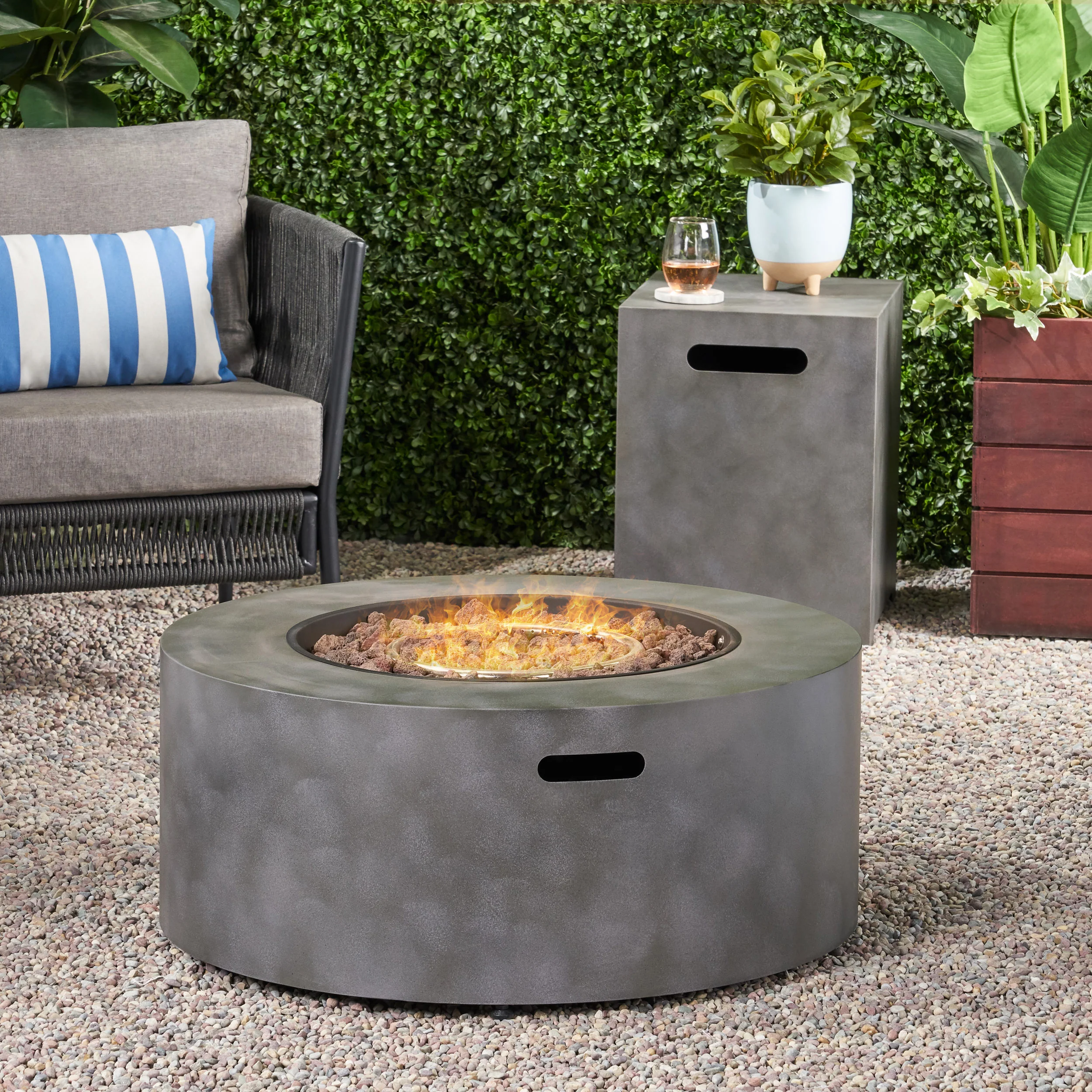 Jefferson Outdoor Round Fire Pit with Tank Holder - furnishings