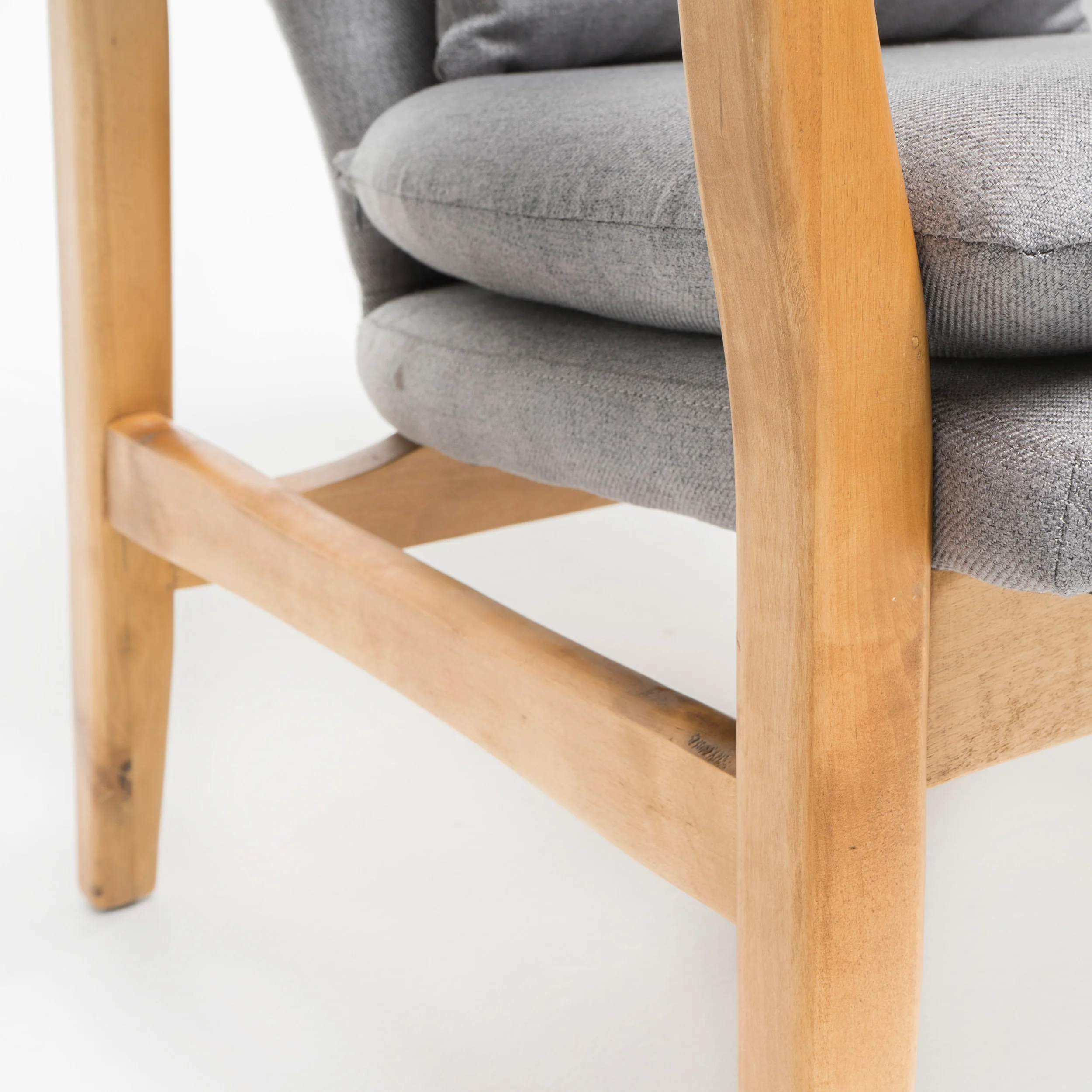Ventura Mid Century Modern Armchair - furnishings