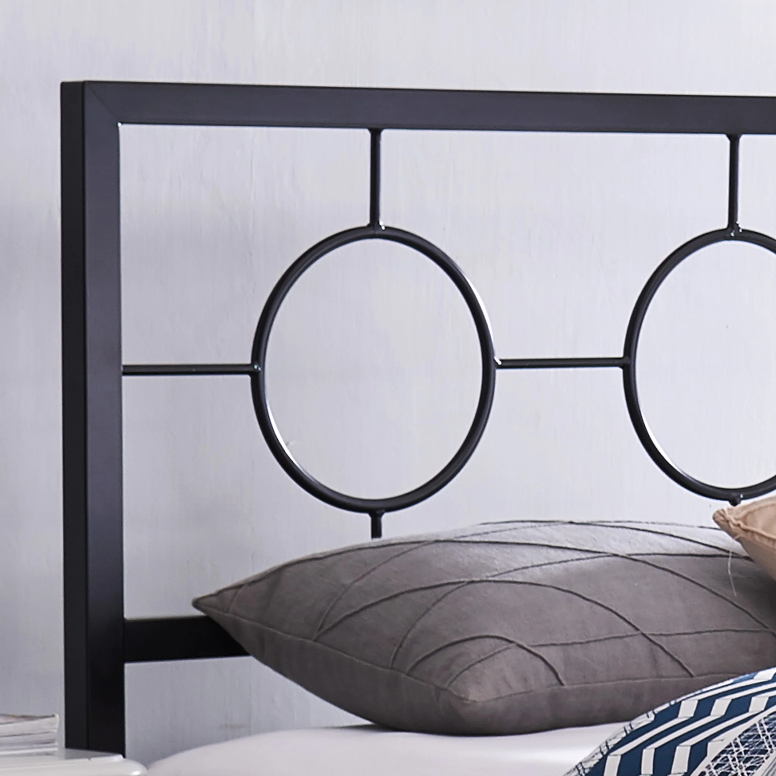 Doris Modern Iron Twin Bed - furnishings