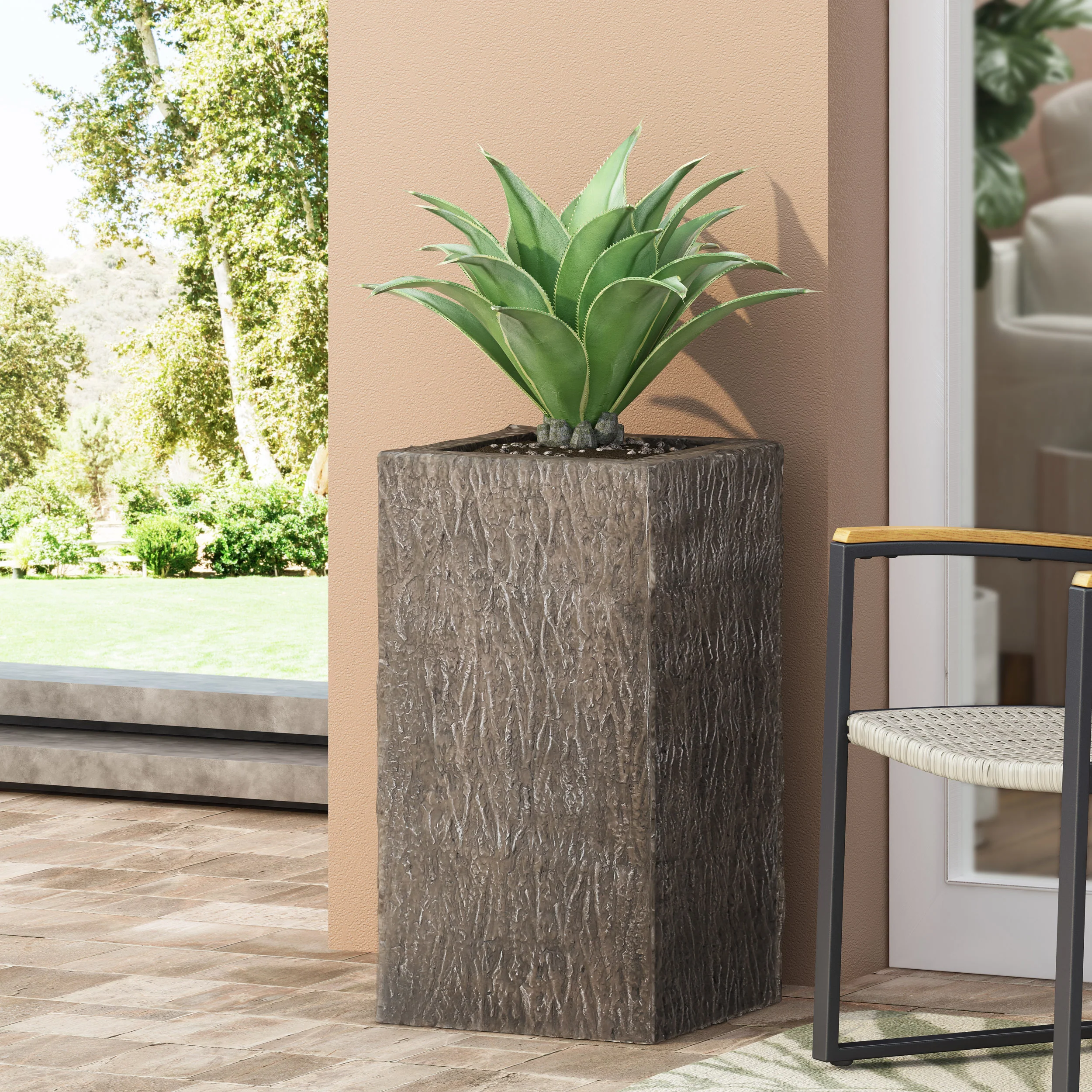 Berkamn Outdoor Cast Stone Planter - furnishings