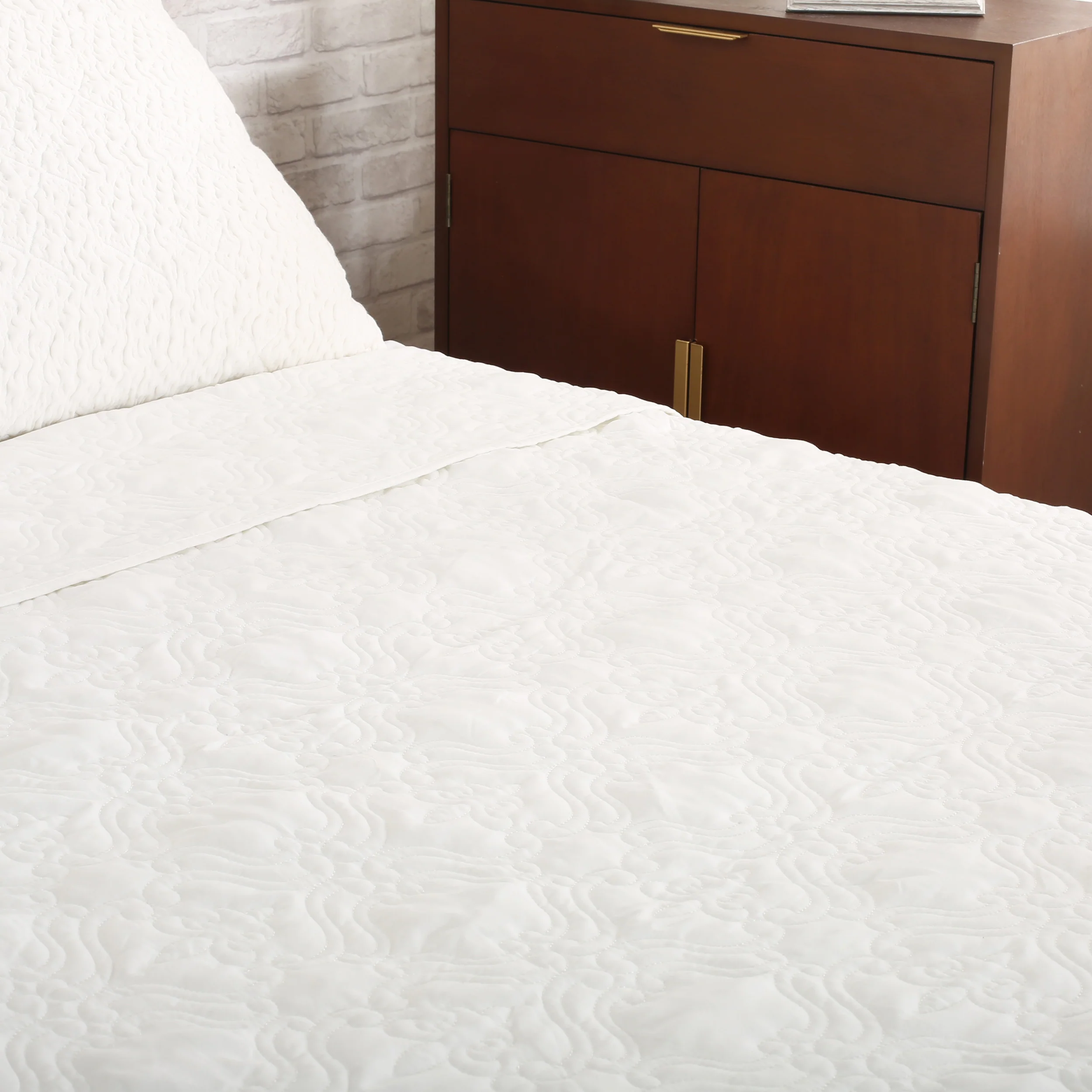 Landyn Double Bed Fabric Quilt - furnishings