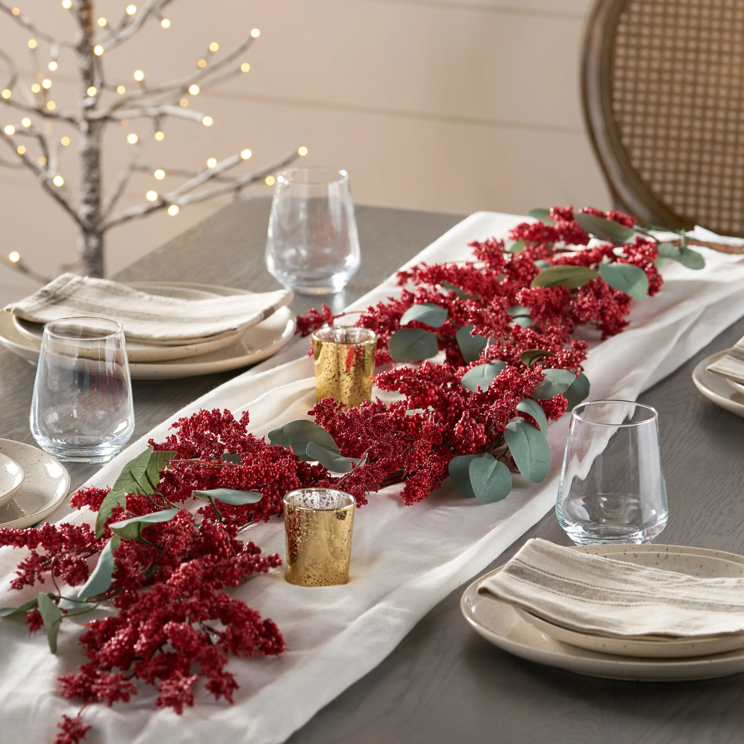 Sedlari 5-foot Eucalyptus Artificial Garland with Berries, Green and Red - furnishings