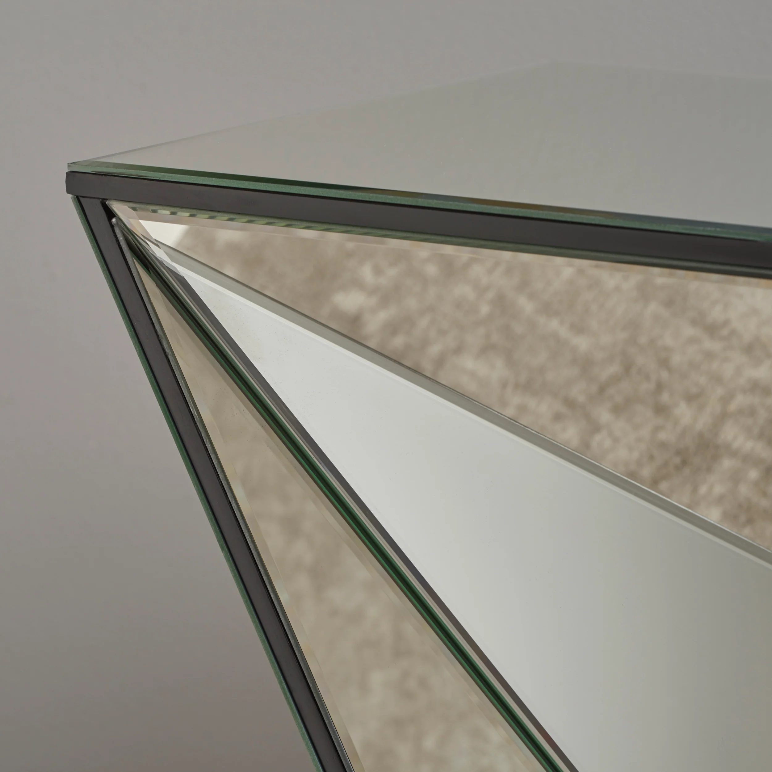 Amler Geometrical Mirrored Side Table - furnishings