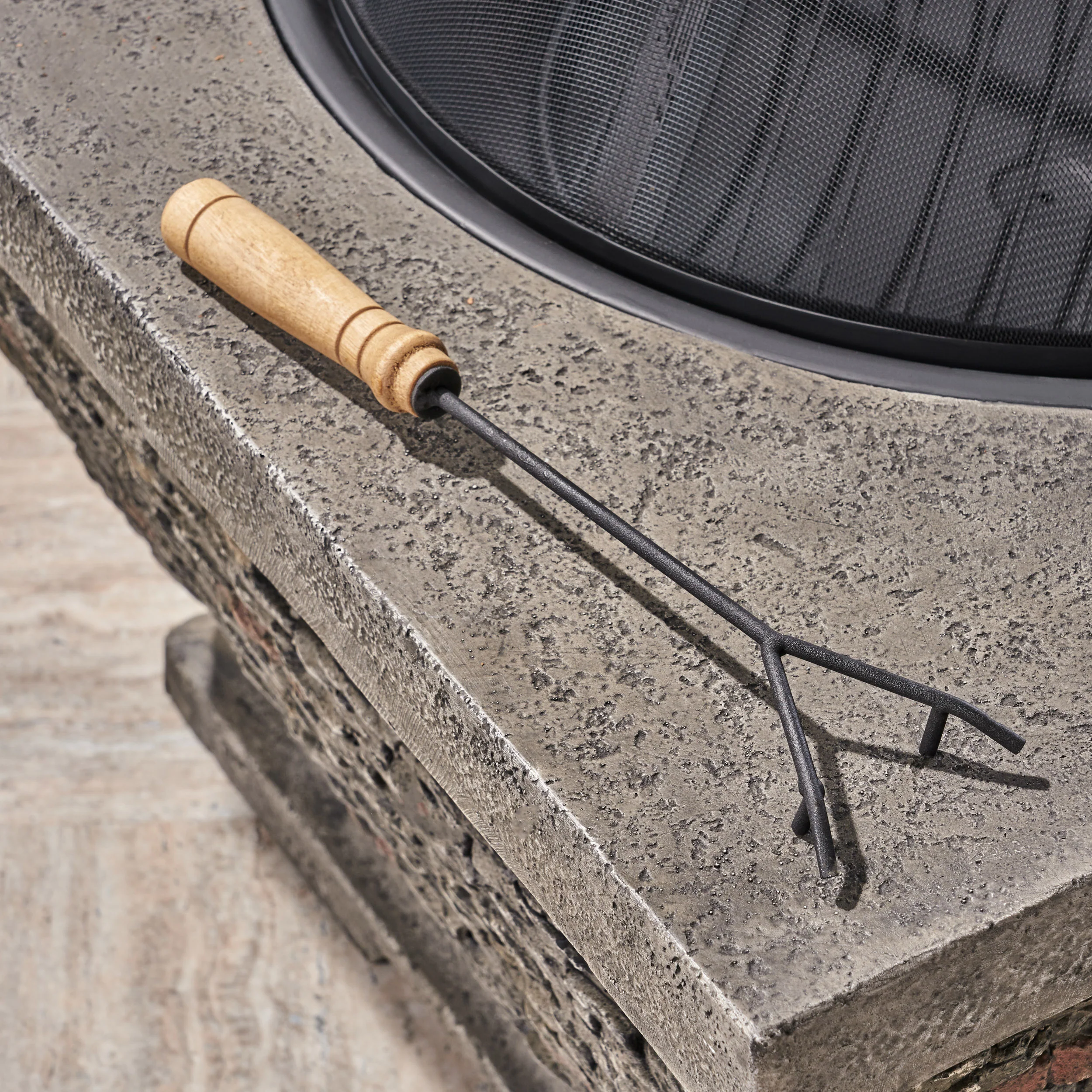 Laraine Outdoor 32-inch Wood Burning Light-Weight Concrete Square Fire Pit, Grey - furnishings