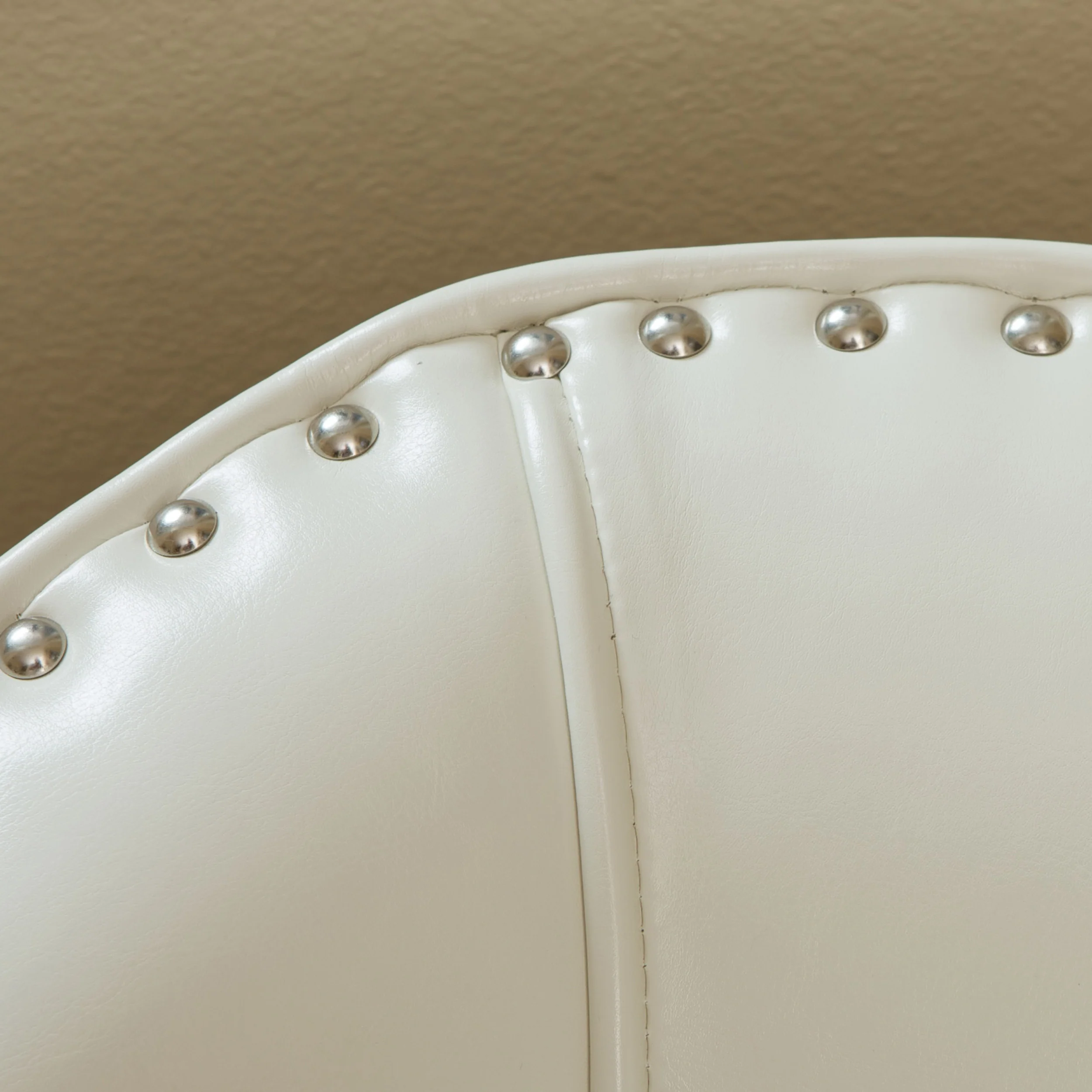 Carlton Mid Century Tub Style Club Chair - furnishings