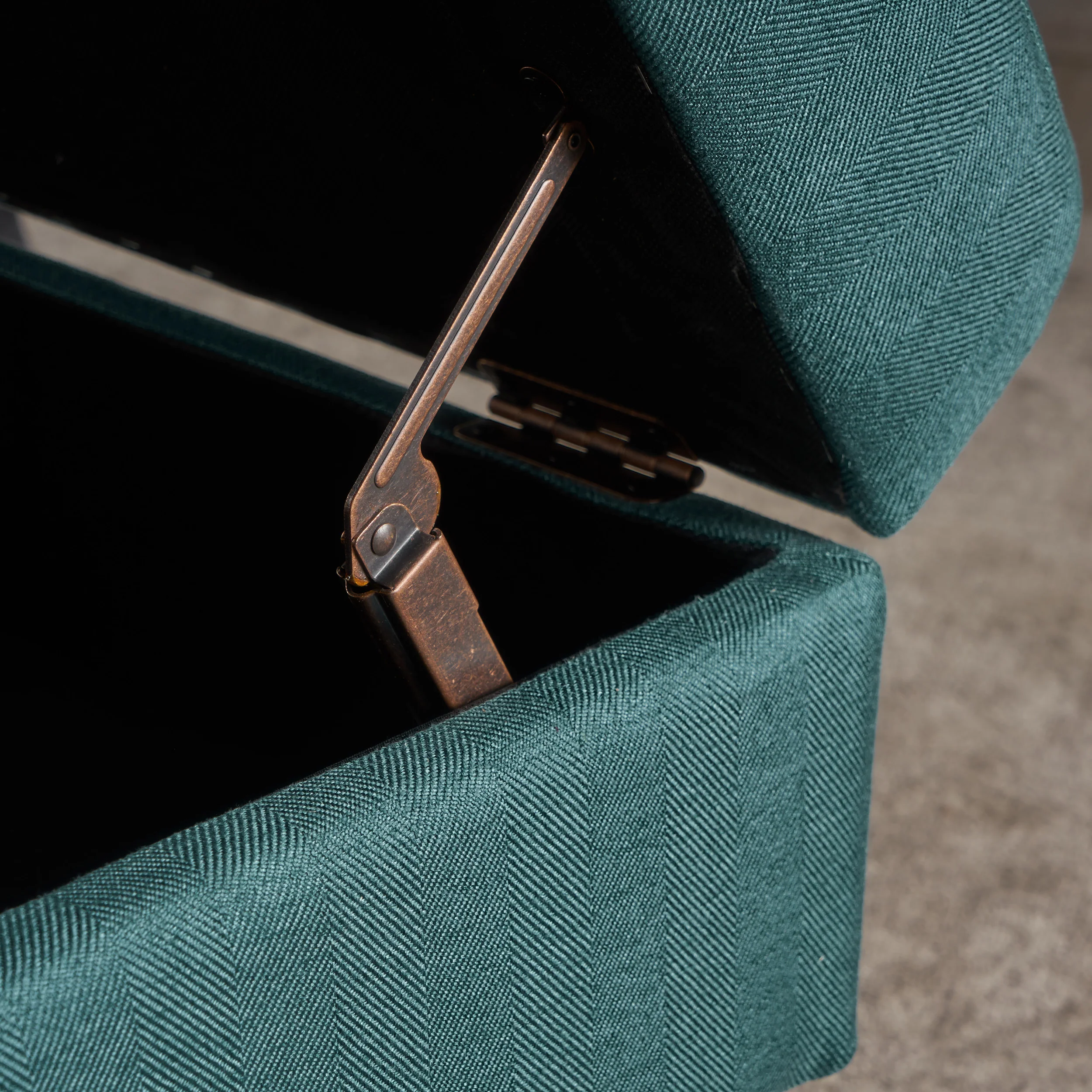Zahra Contemporary Tufted Fabric Storage Ottoman - furnishings