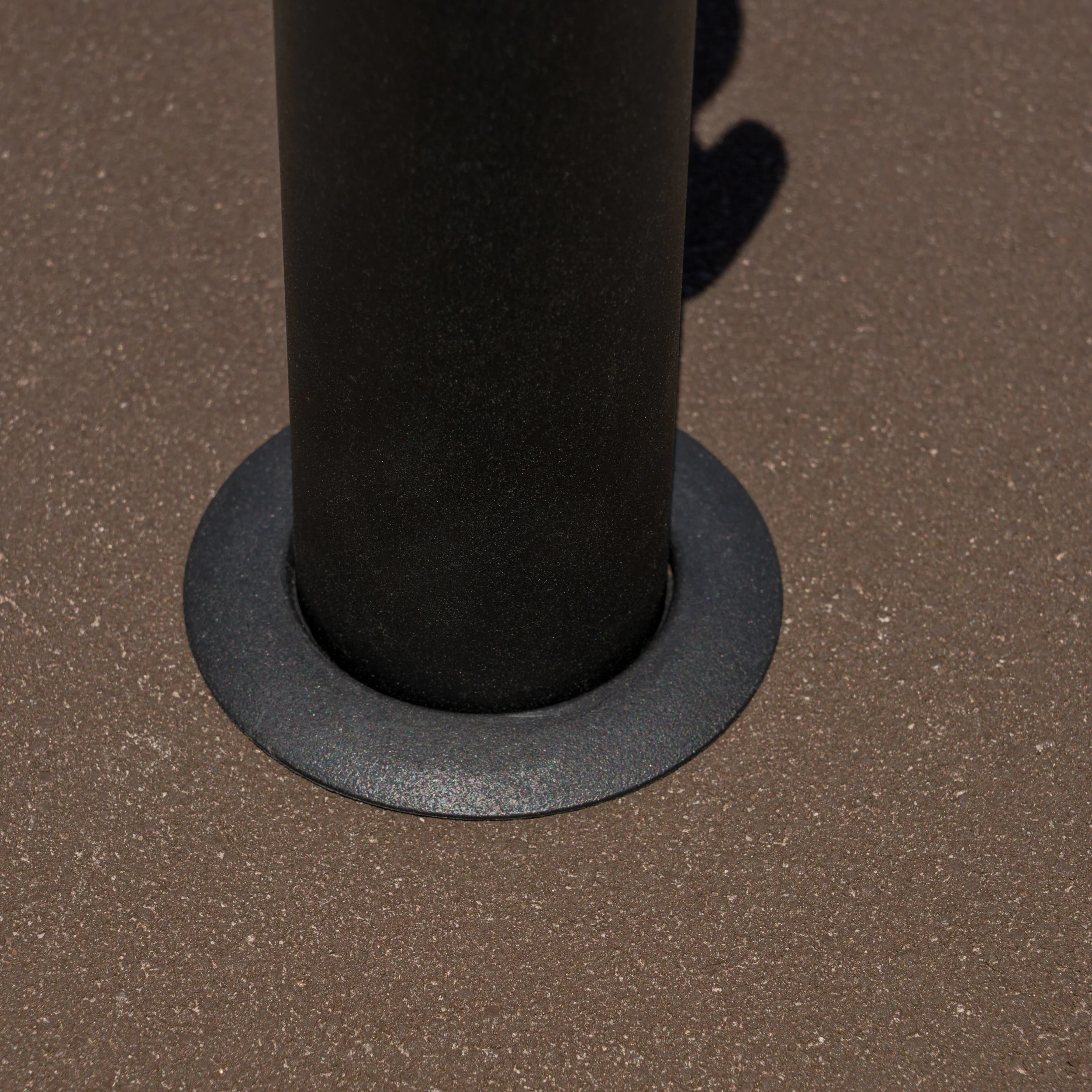 Hamilton Outdoor 33 lbs Circular Concrete Umbrella Base - furnishings