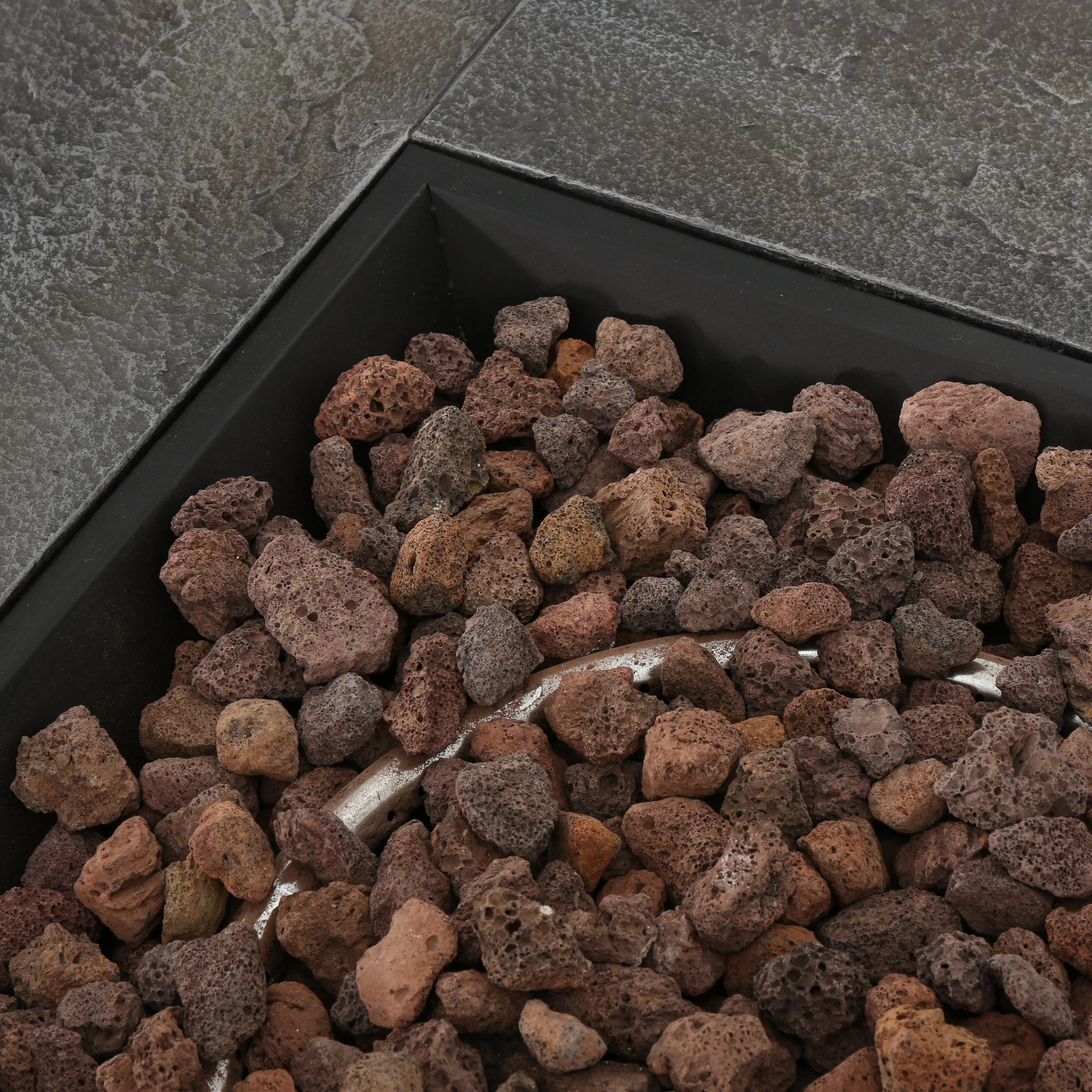 Stonecrest 40,000 BTU Propane Gas Firepit (Square) - furnishings
