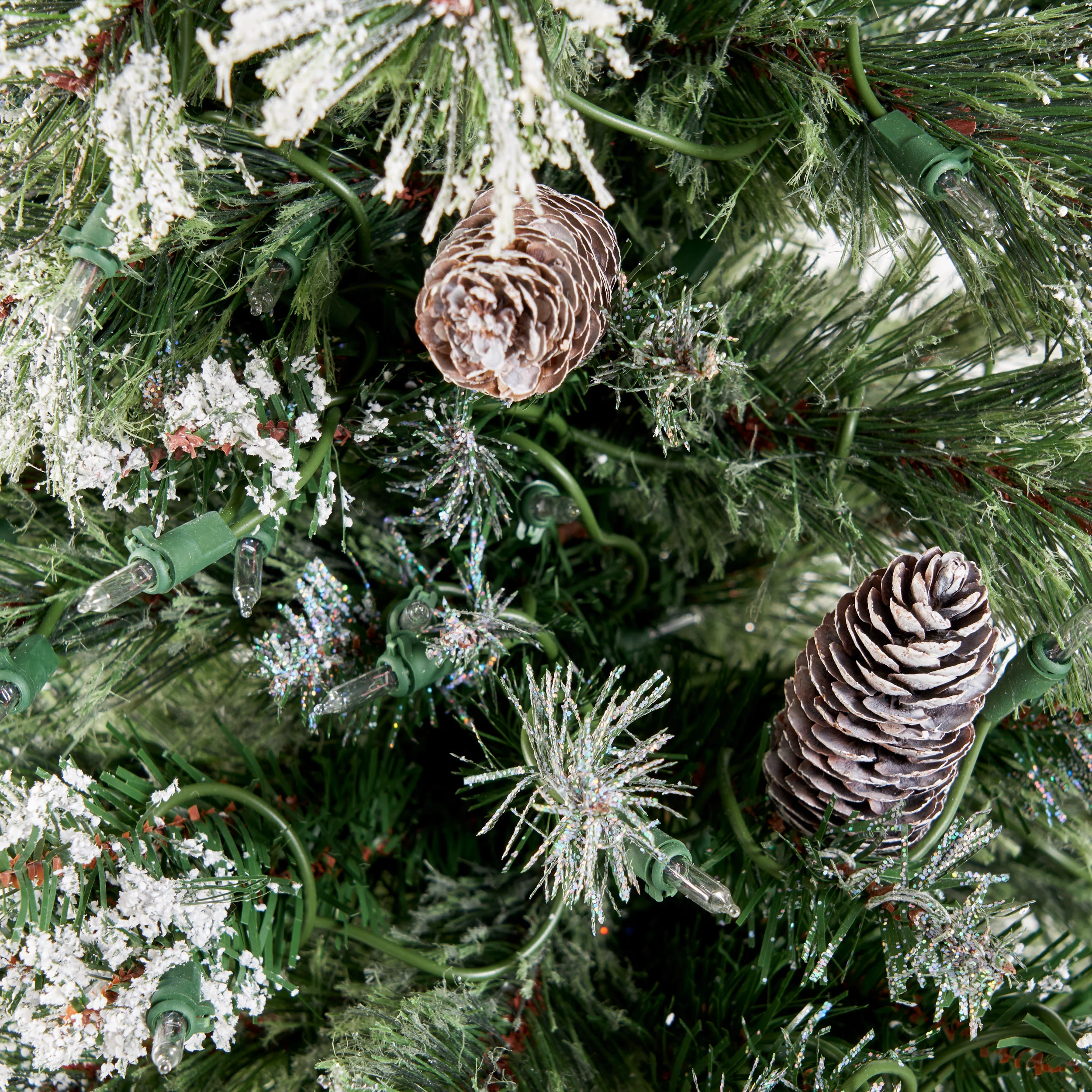 4.5-foot Cashmere Pine and Mixed Needles Hinged Artificial Christmas Tree with Snow and Glitter Branches and Frosted Pinecones - furnbro