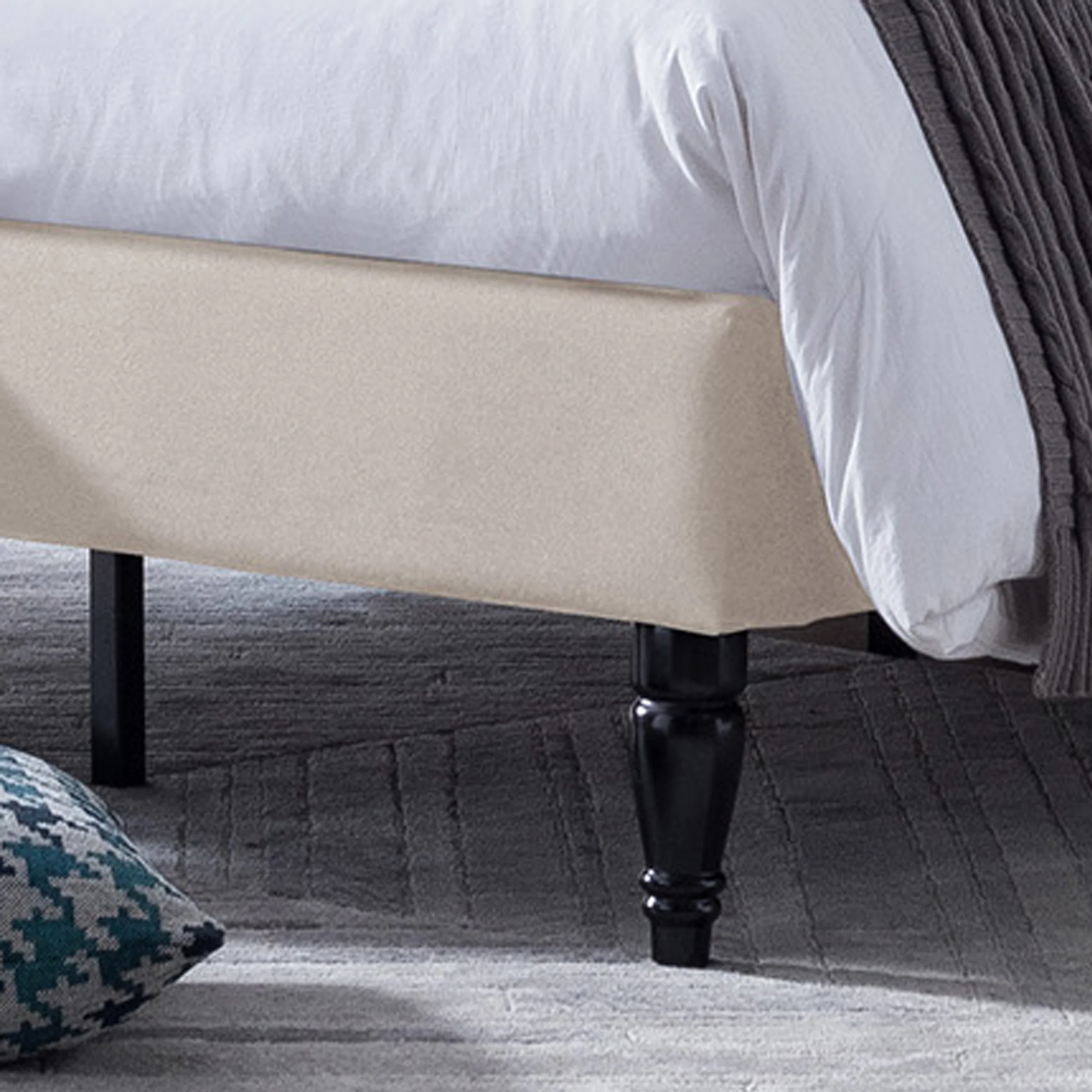 Veromca Theresa Contemporary Fabric Upholstered Queen Sized Bed Set - furnishings