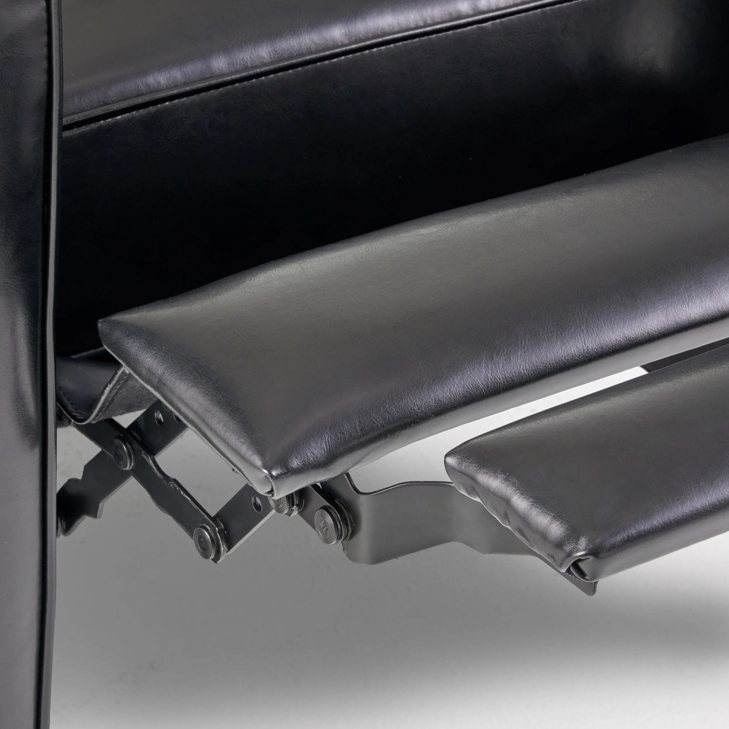 Lucas Modern Leather Recliner Chair - furnishings