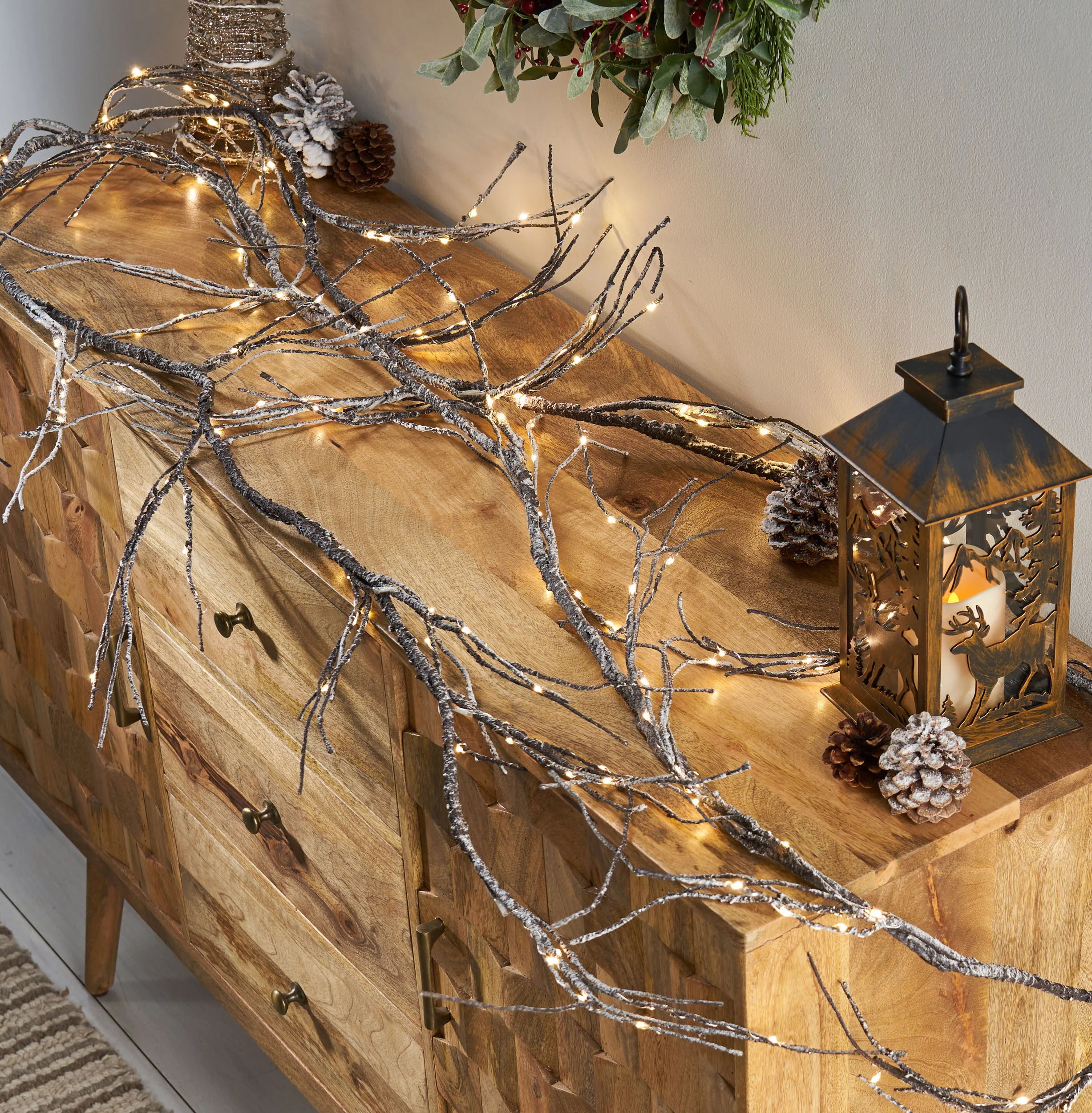 Madely 18-foot Pre-Lit Warm White LED Artificial Christmas Garland - furnishings
