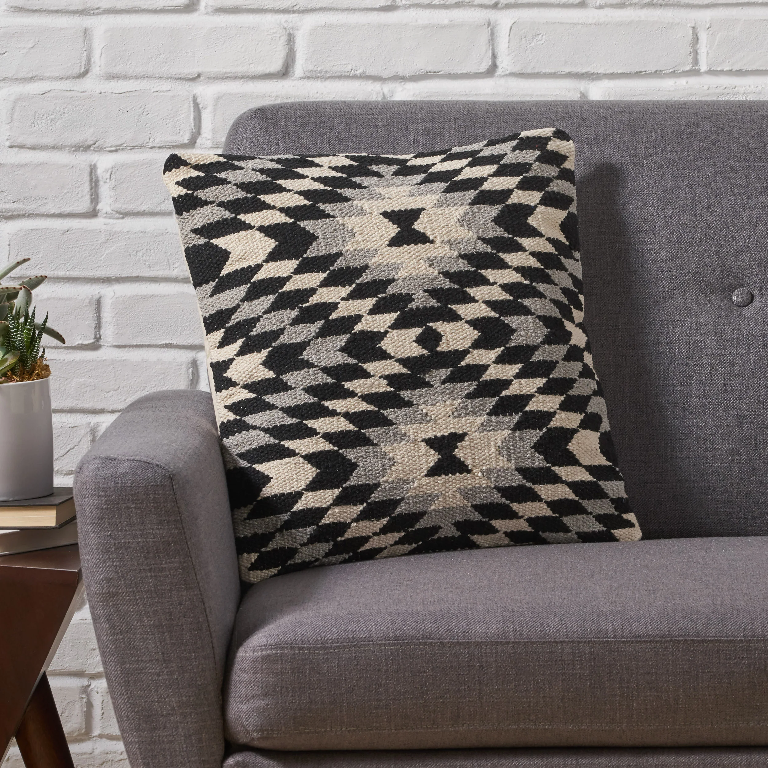 Xavien Boho Cotton Throw Pillow - furnishings