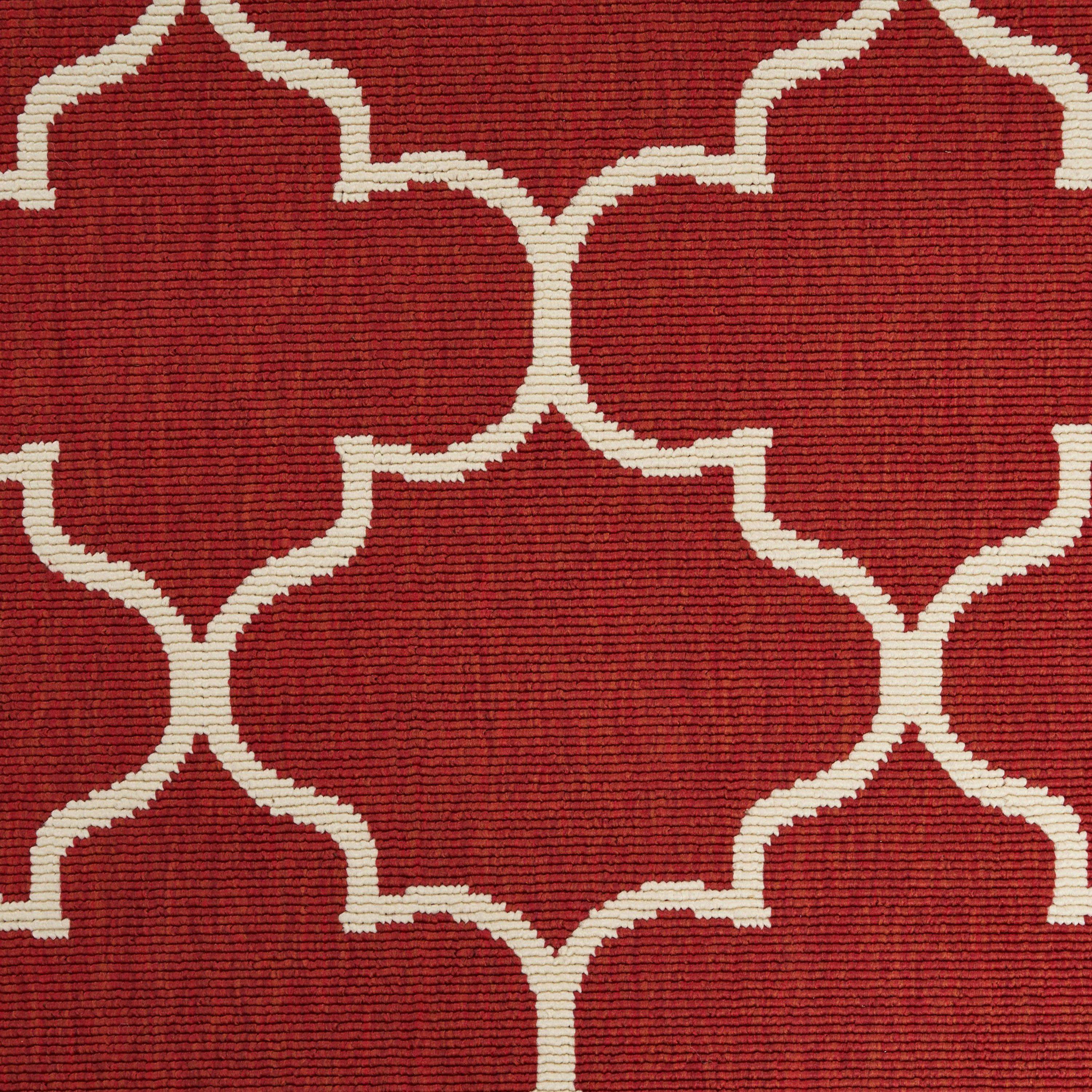 Ferncliffe Indoor/Outdoor Geometric Area Rug, Red and Ivory - furnishings