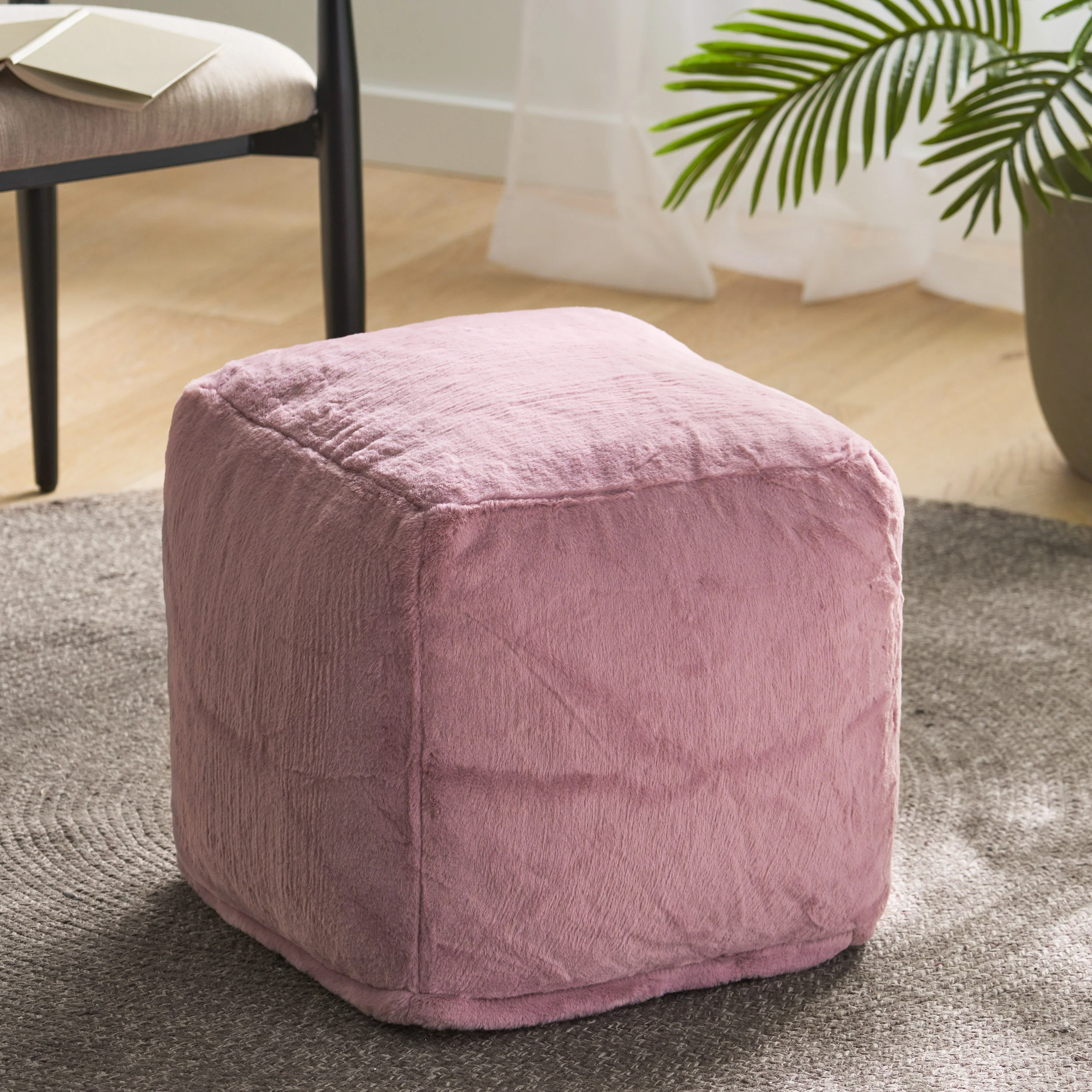 Pickerel Modern Glam Faux Fur Cube Pouf - furnishings