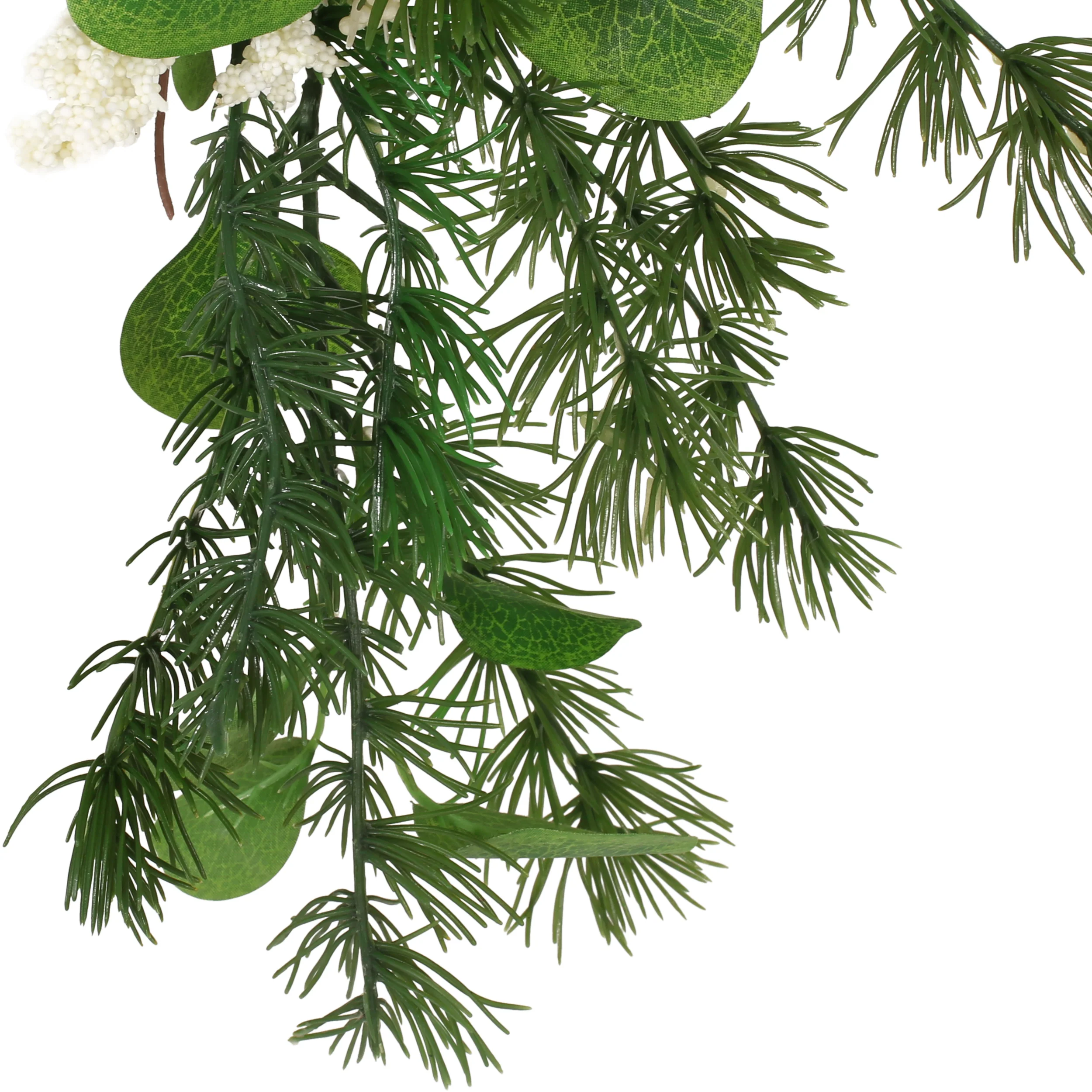 Loveren 5-foot Eucalyptus and Pine Artificial Garland with Berries - furnishings