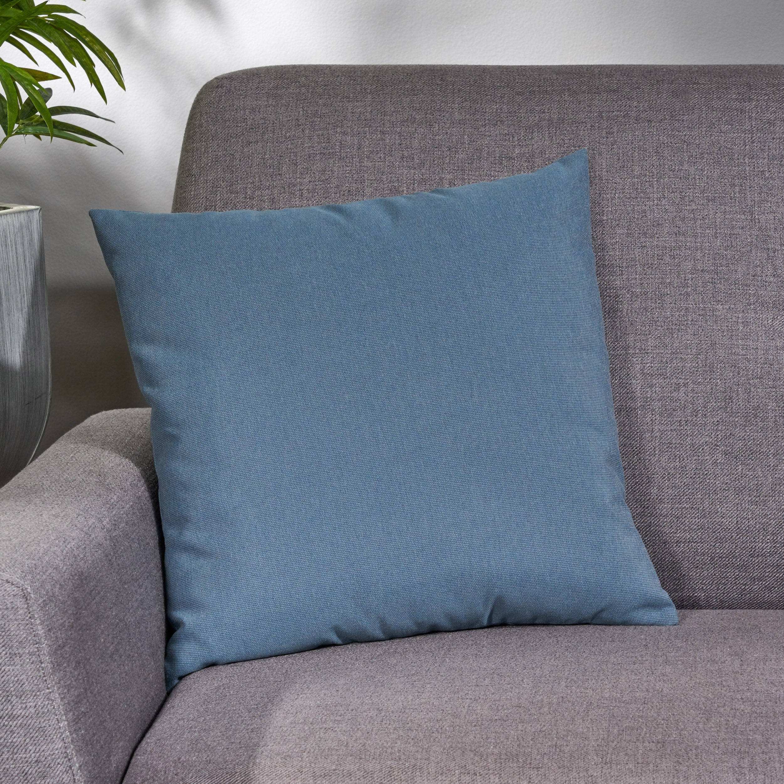 Rheanna Modern Throw Pillow - furnishings