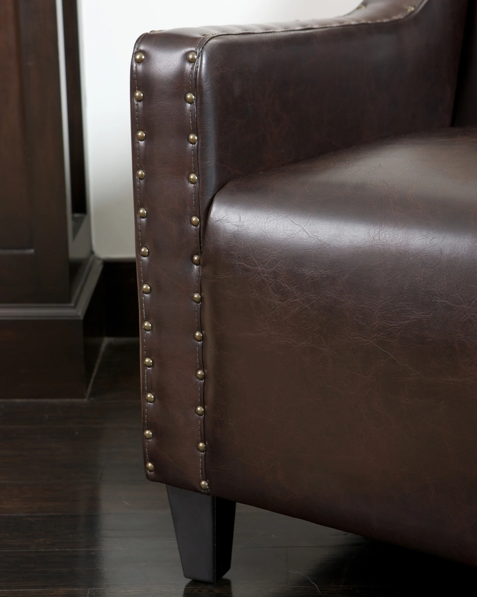 Nottingham Tufted Brown Leather Club Chair - furnishings
