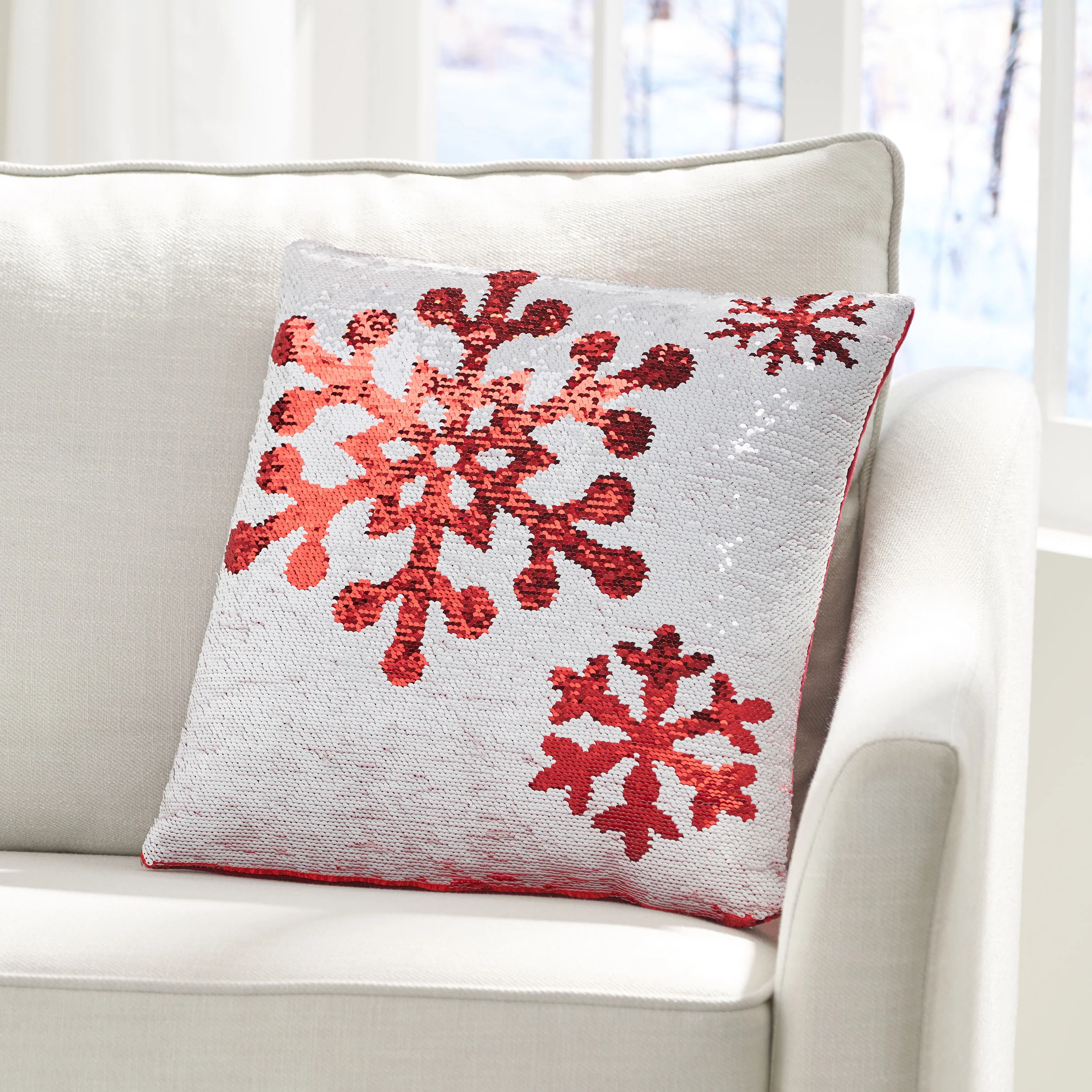 Sherard Glam Sequin Christmas Throw Pillow - furnishings