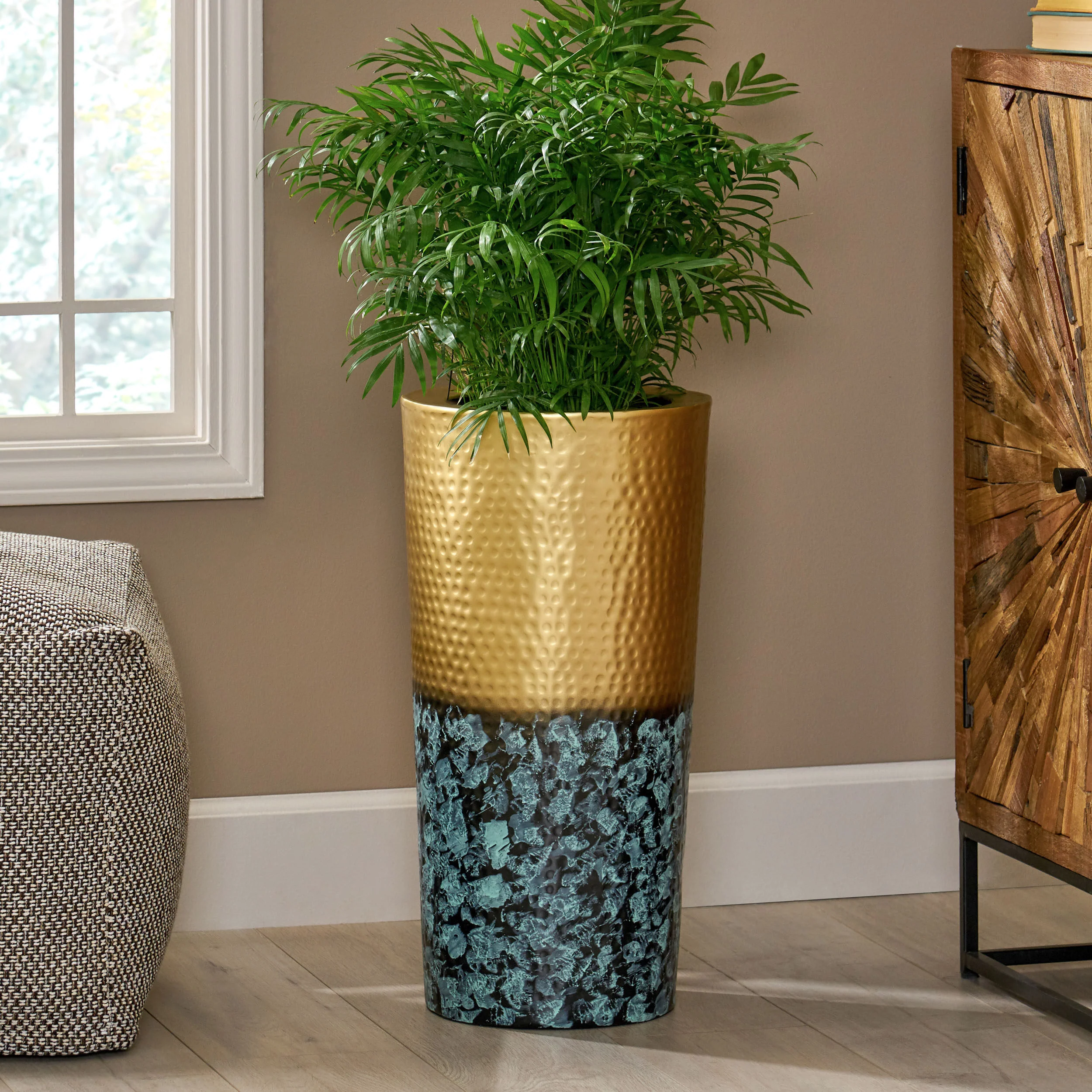 Hudgeons Vidalia Handcrafted Two-Toned Aluminum Planter - furnishings