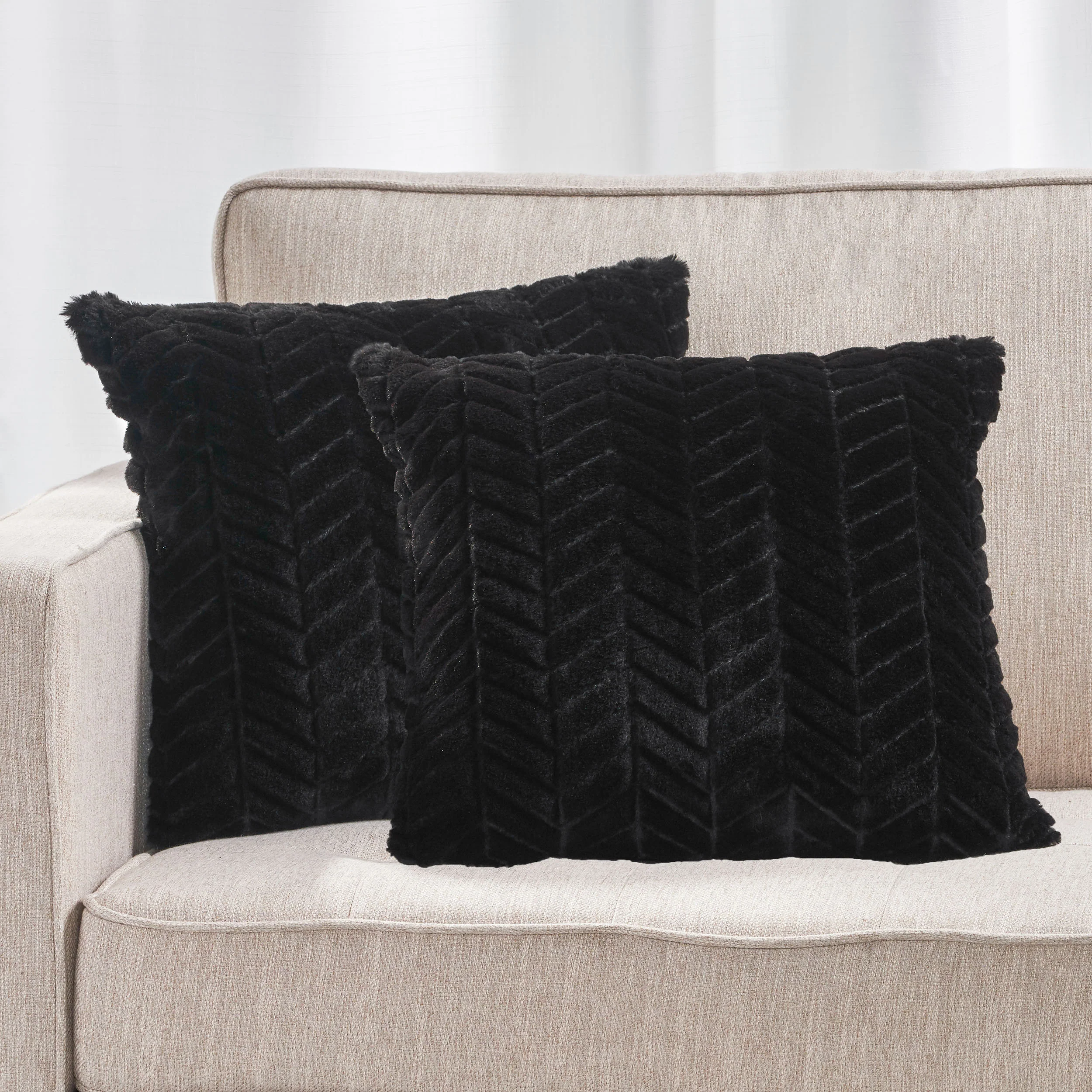 Ellison Modern Glam Faux Fur Throw Pillow - furnishings