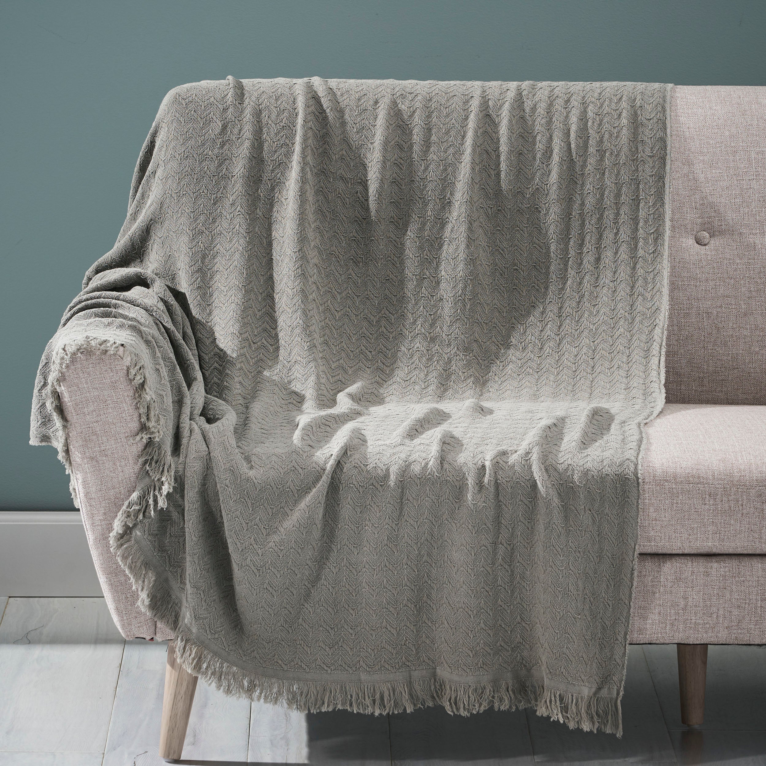 Daisy Contemporary Cotton Throw Blanket with Fringes, Gray - furnishings