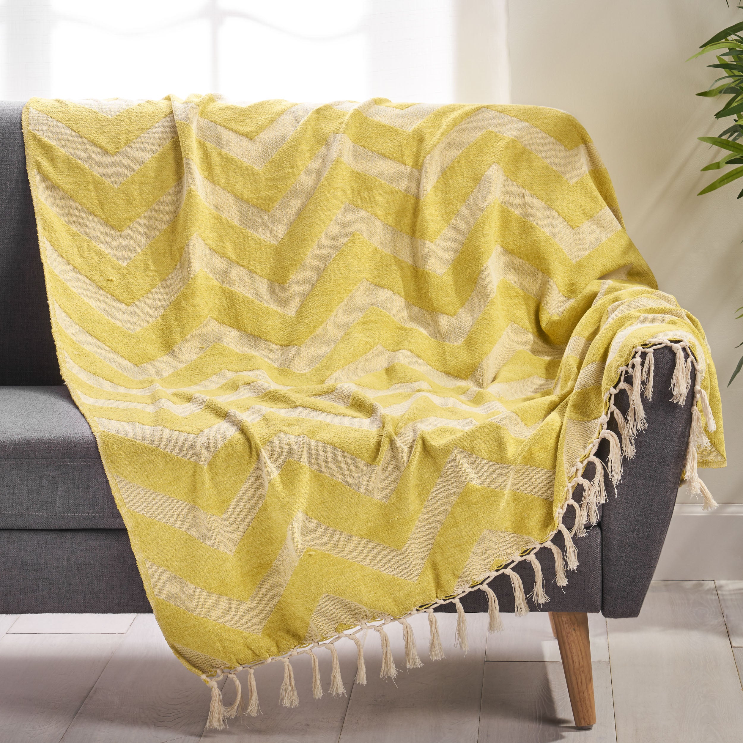 Jamyra Hand Loomed Throw Blanket - furnishings