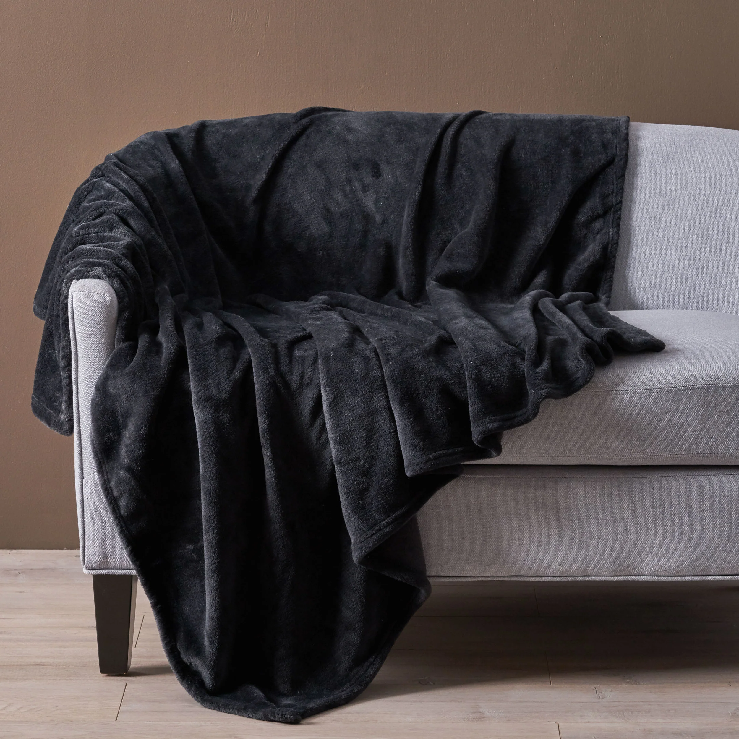 Jaelynn Flannel Throw Blanket - furnishings