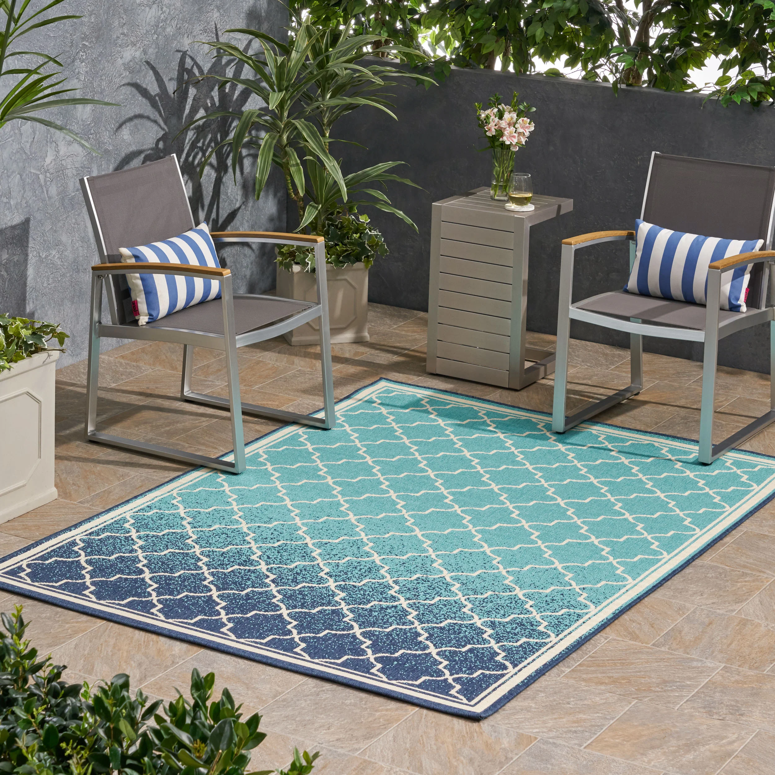 Sweety Outdoor Ombre Area Rug, Blue and Ivory - furnishings