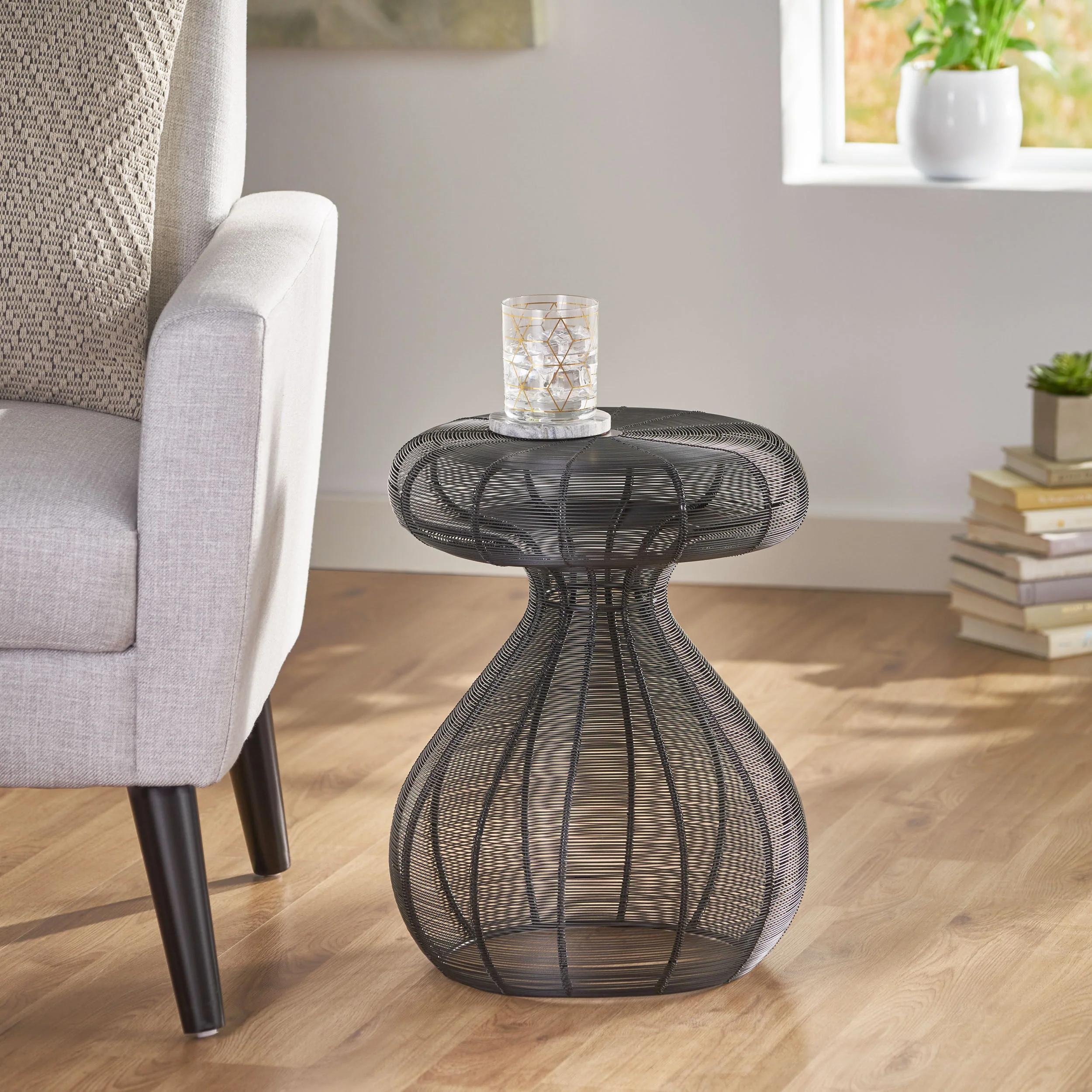 Thieroff Handcrafted Modern Mushroom Side Table, Black - furnishings