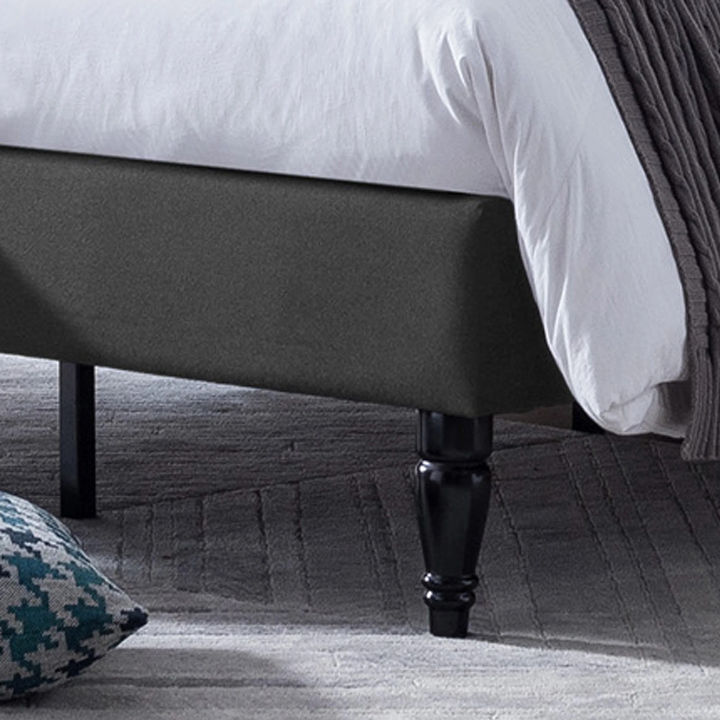 Veromca Theresa Contemporary Fabric Upholstered Queen Sized Bed Set - furnishings