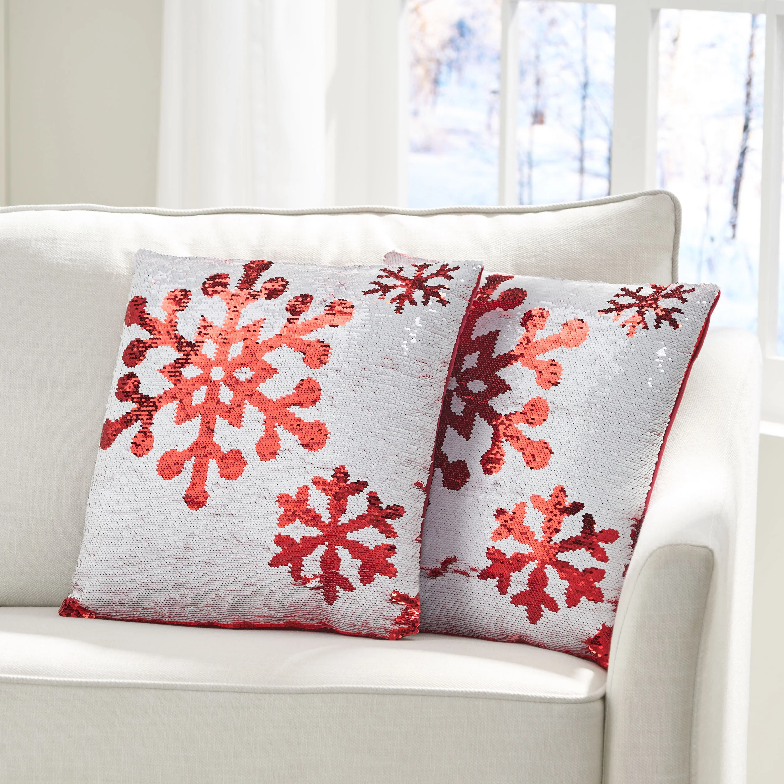 Sherard Glam Sequin Christmas Throw Pillow - furnishings