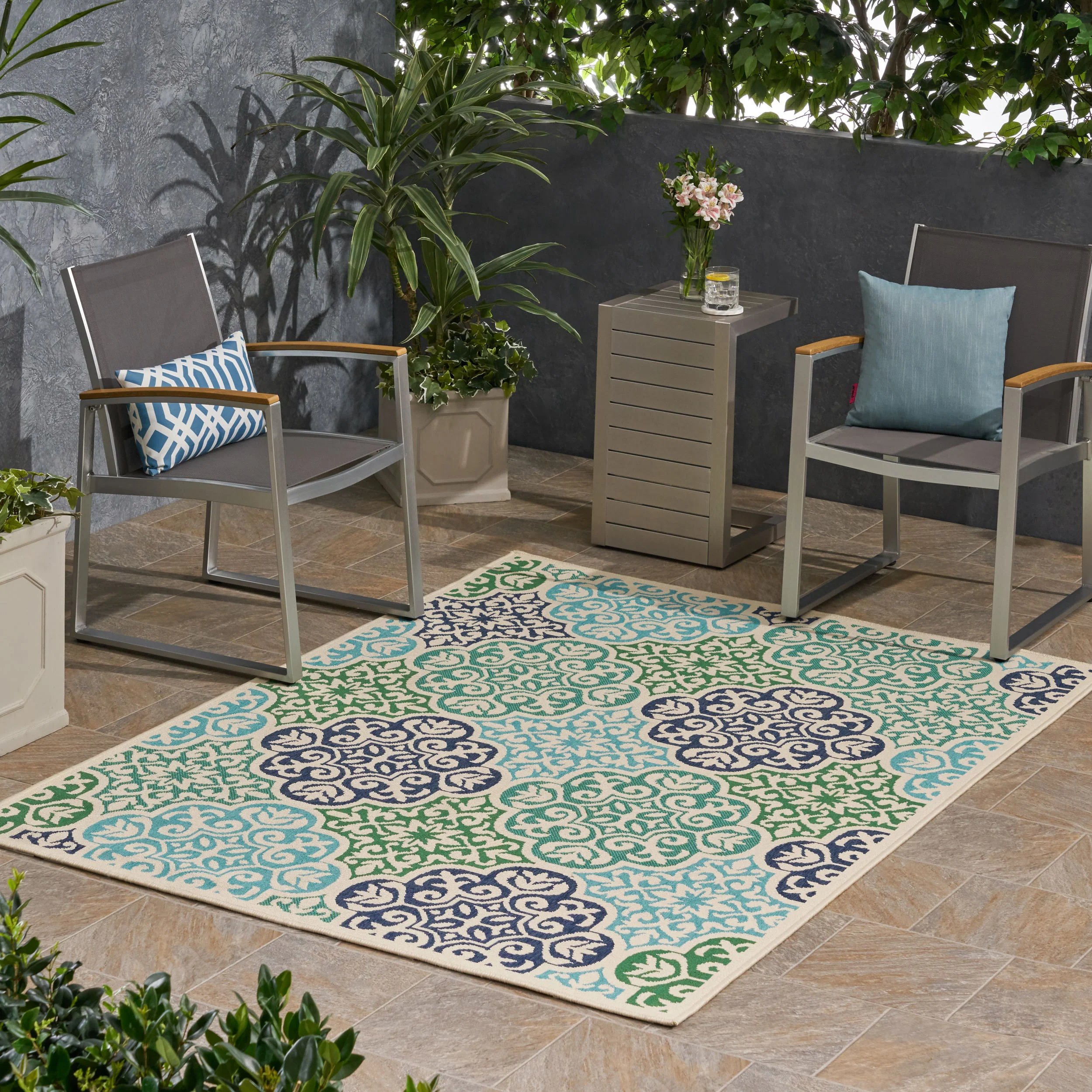 Ellie Outdoor Medallion Area Rug, Ivory and Multi - furnishings