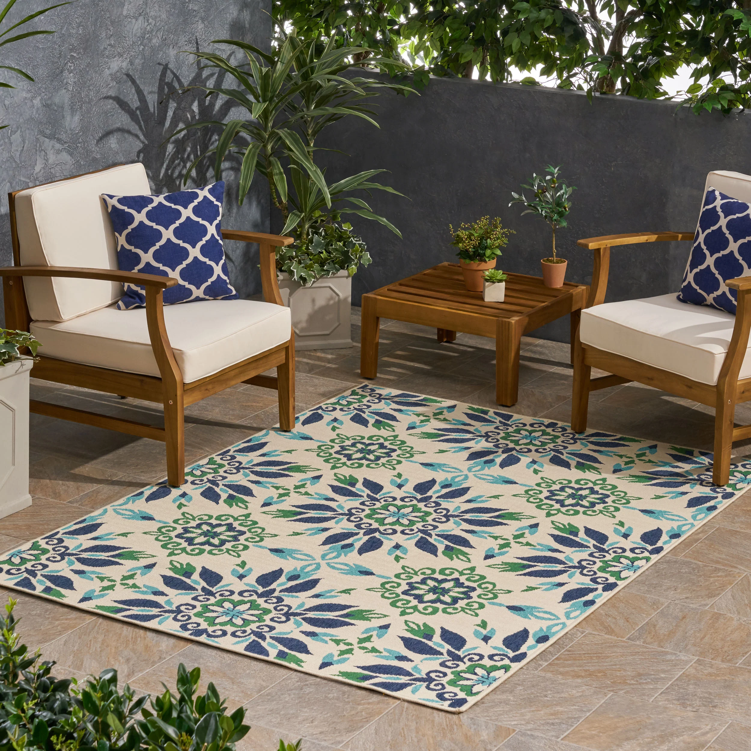Phoebe Outdoor Medallion Area Rug, Ivory and Blue - furnishings