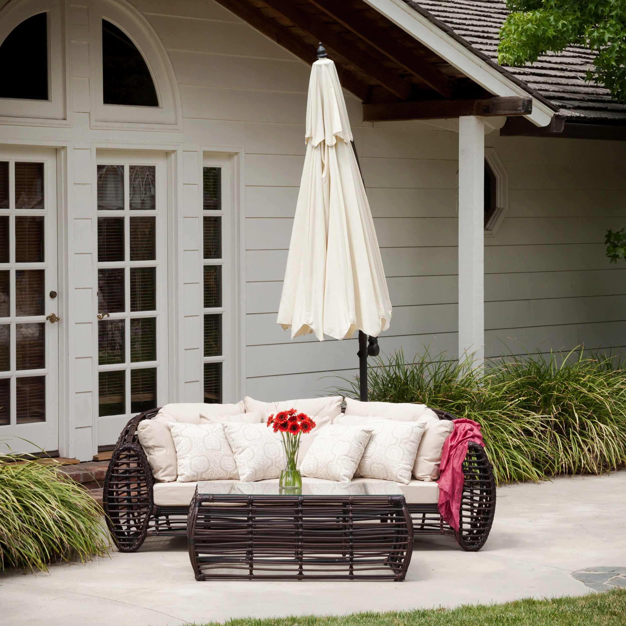 Tahiti Outdoor Beige Cantilever Patio Umbrella & Base - furnishings