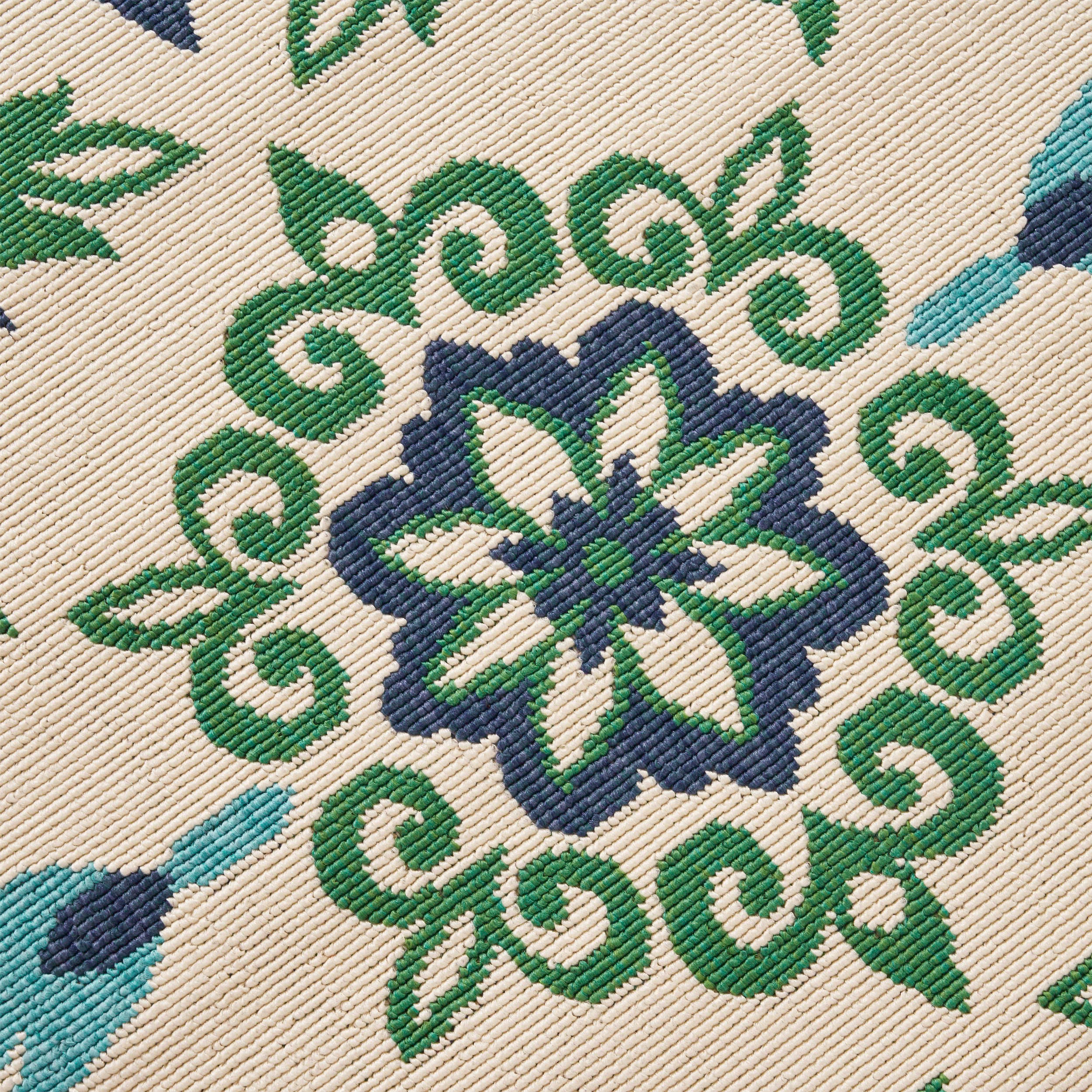 Phoebe Outdoor Medallion Area Rug, Ivory and Blue - furnishings