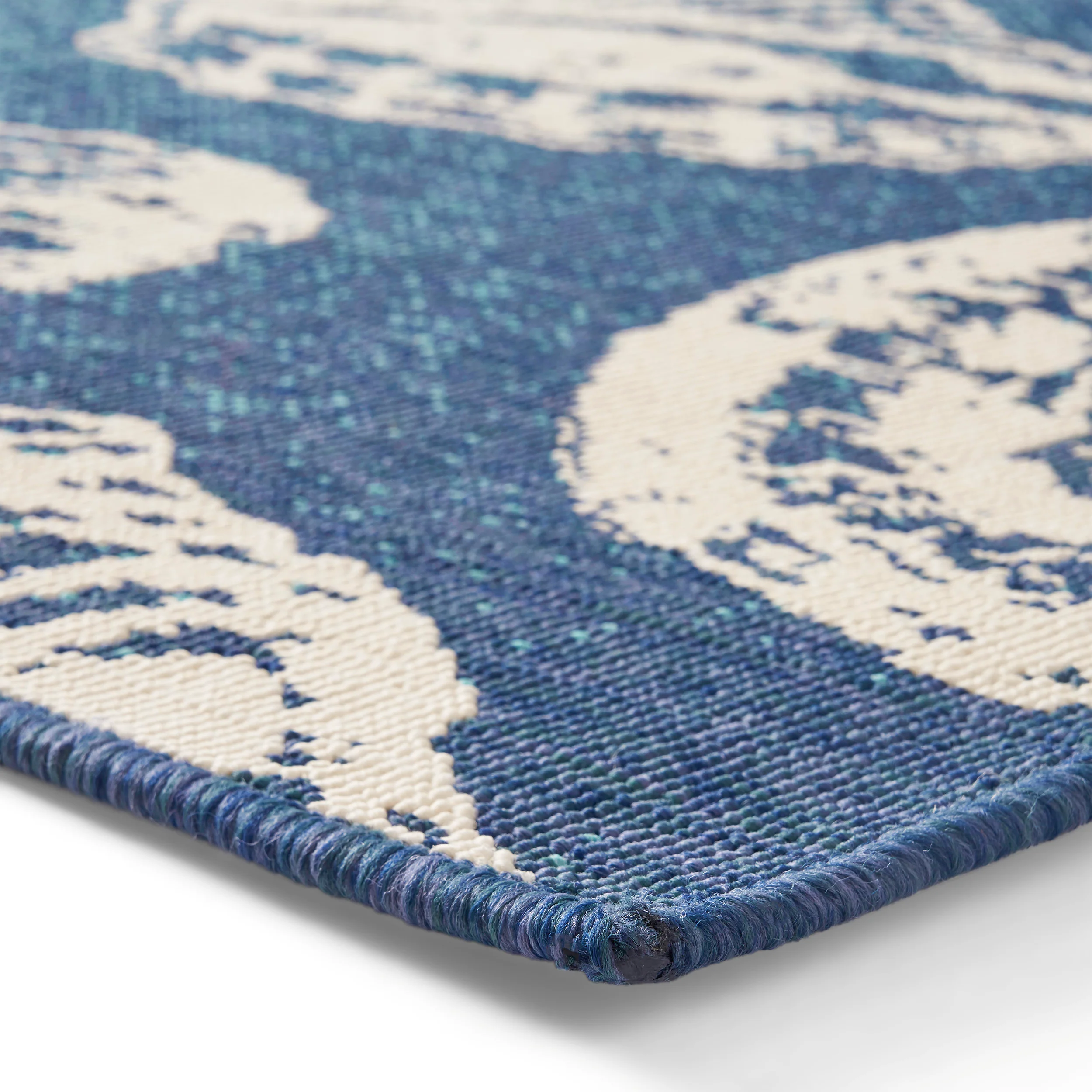 Yvette Breeze Outdoor Ombre Area Rug, Blue and Ivory - furnishings
