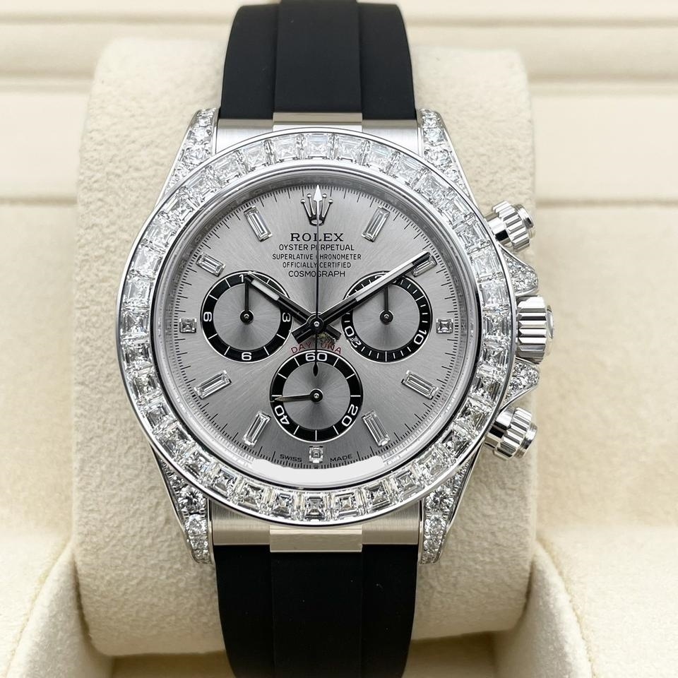 【Super Clone】Rolex Cosmograph Daytona 40mm White Gold Diamond Baguette Silver Dial Diamond Bezel Oysterflex - 126539TBR