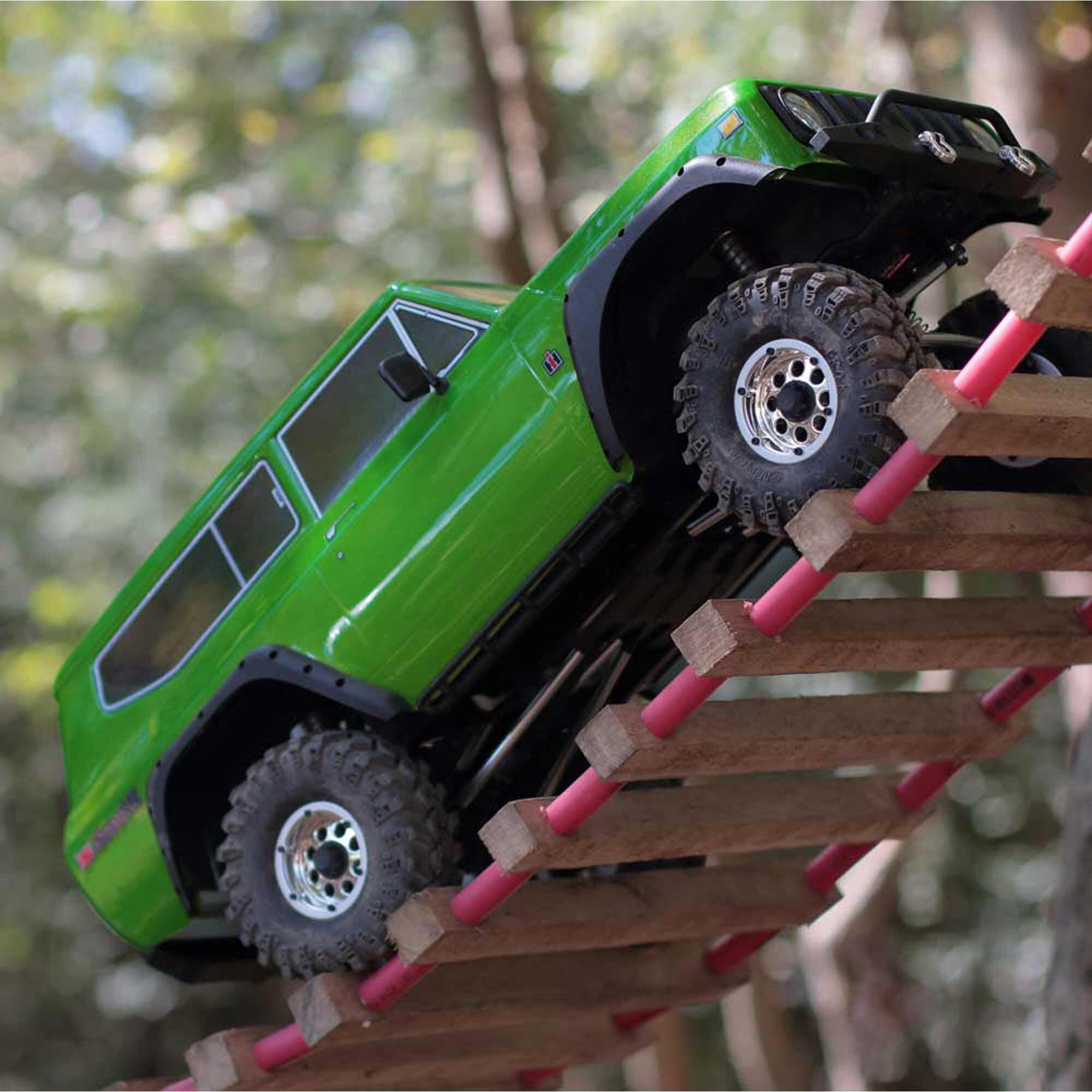 Redcat Racing 1/10 Gen8 V2 International Harvester Scout II Brushed 4X4 Crawler RTR, Green
