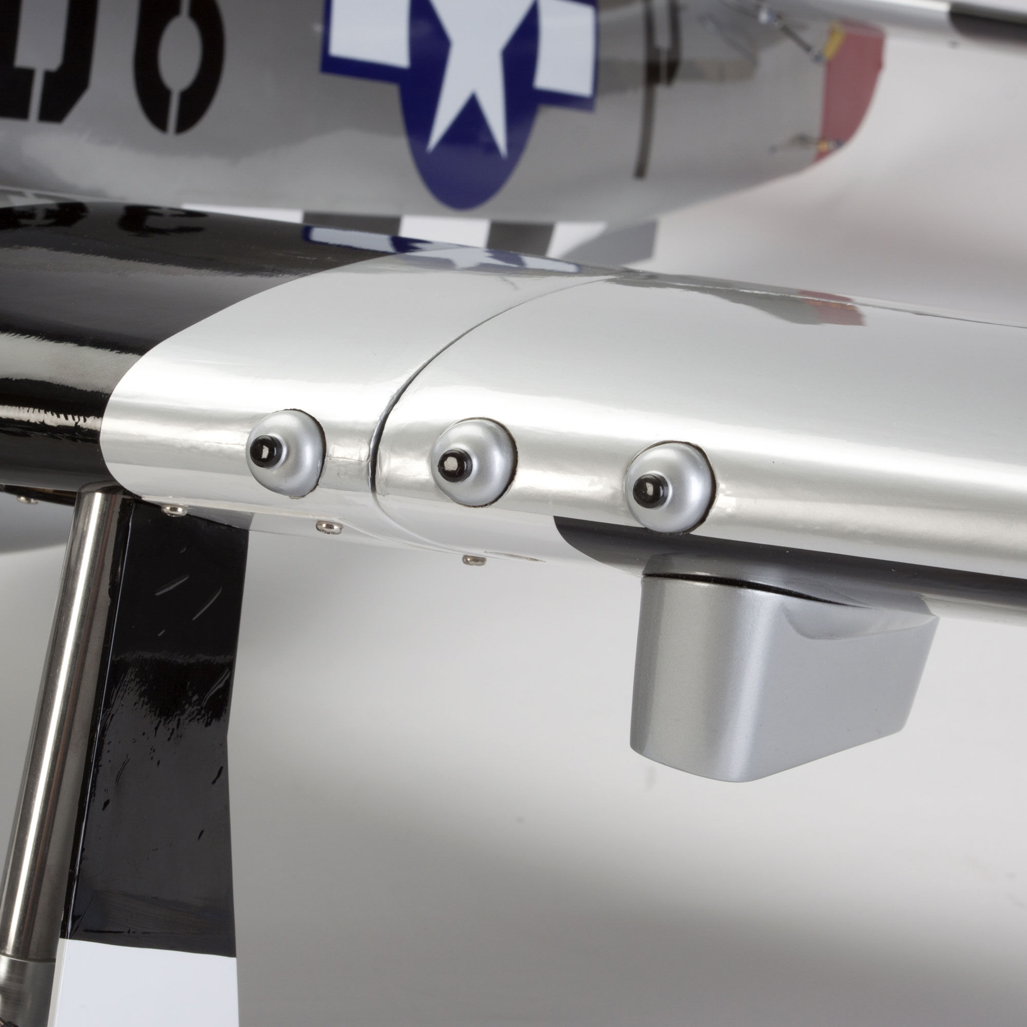 Hangar 9 P-51D Mustang 60cc ARF, 89"