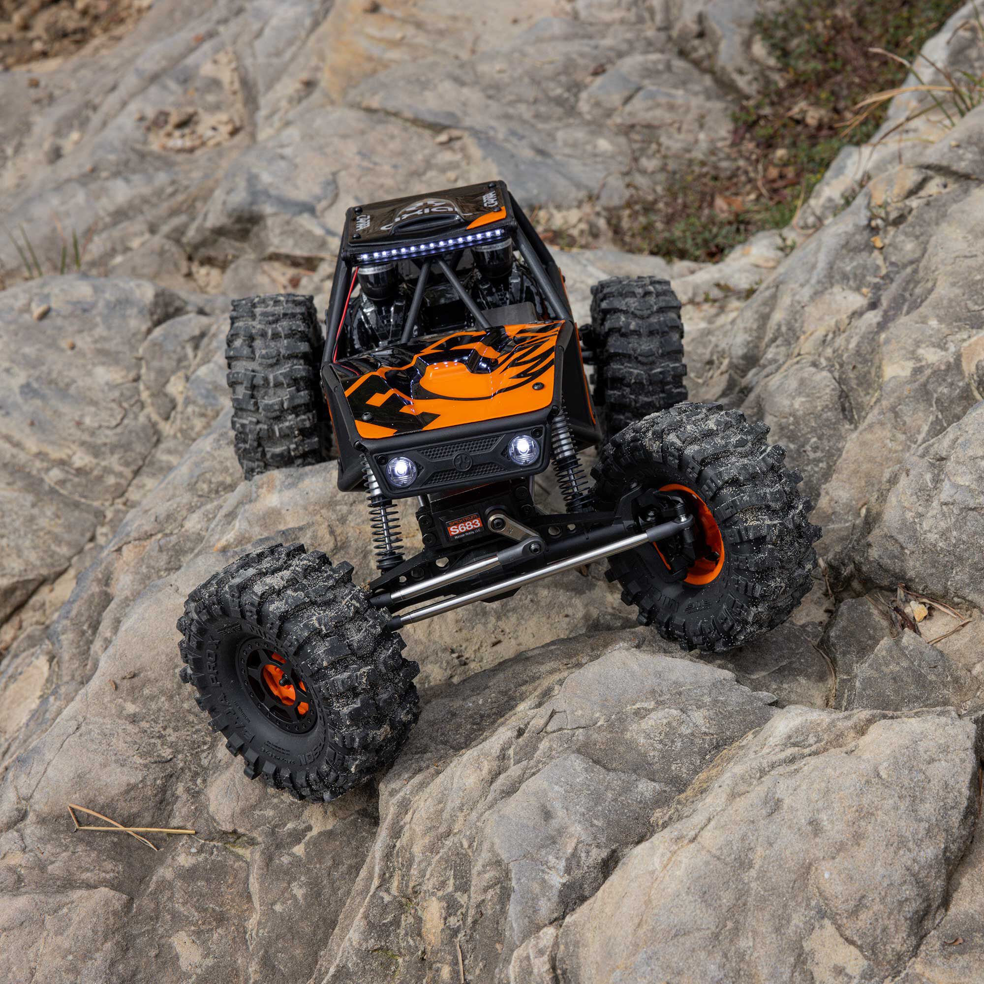 Axial 1/10 UTB10 Capra 1.9 4WS 4X4 Unlimited Trail Buggy Brushed RTR, Orange