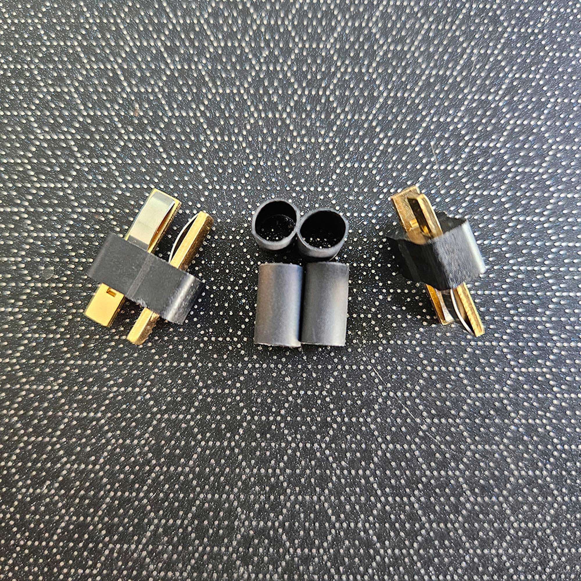 W. S. Deans Company Ultra Plug® HB Male 2 Pack&nbsp; 3/16” Shrink Tubing for use with 12-16 Gauge Wire