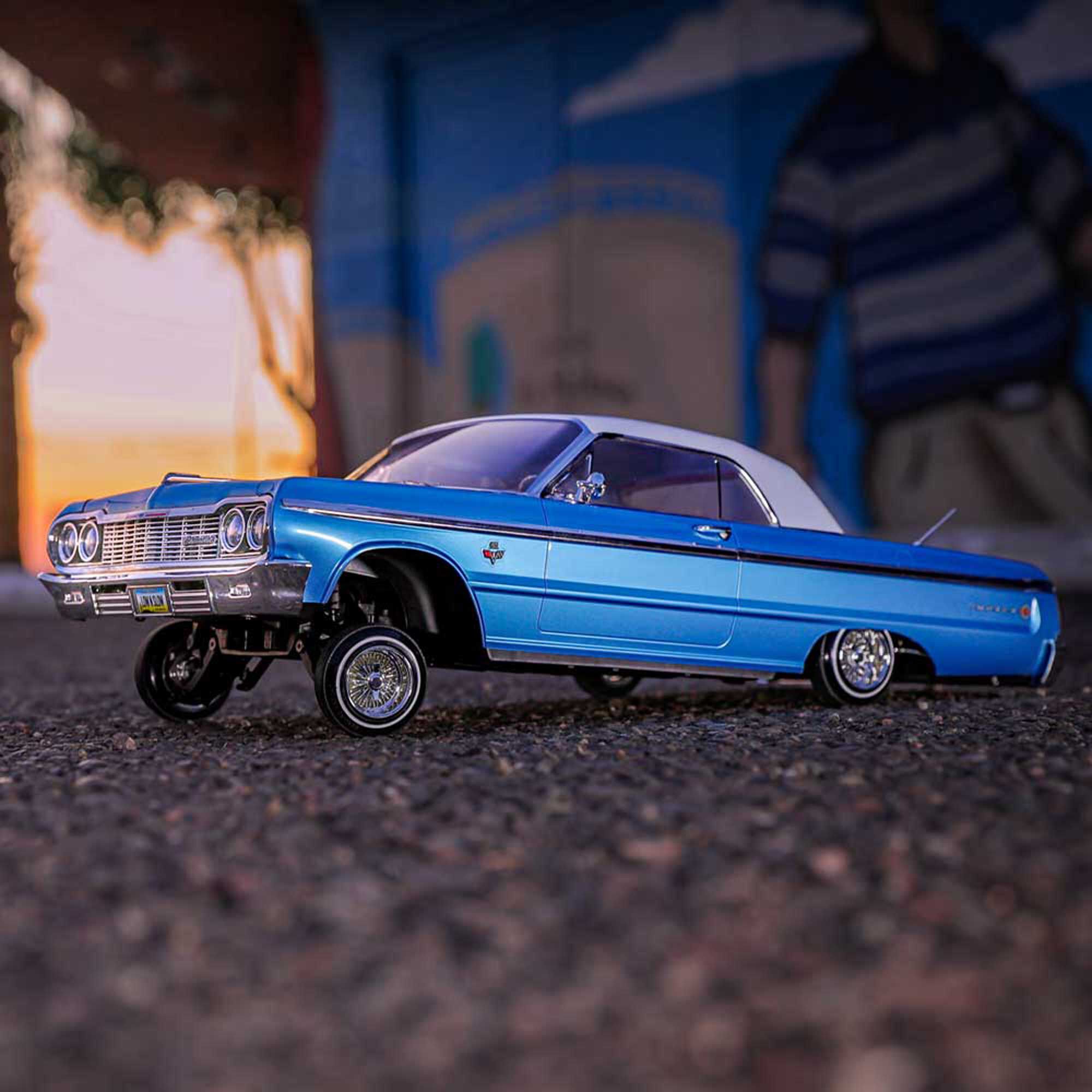 Redcat Racing 1/10 SixtyFour Chevrolet Impala Hopping Lowrider, Blue/White