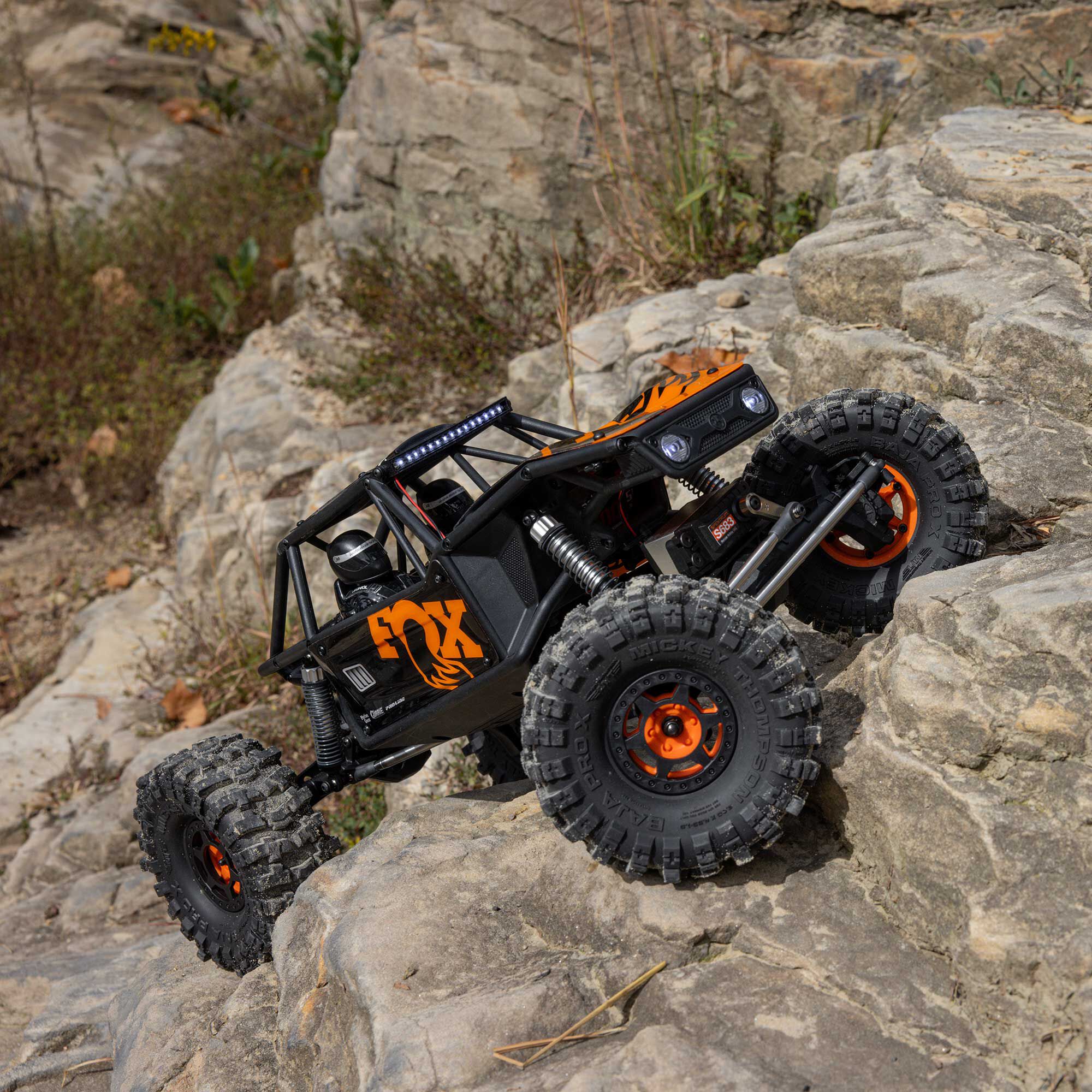 Axial 1/10 UTB10 Capra 1.9 4WS 4X4 Unlimited Trail Buggy Brushed RTR, Orange