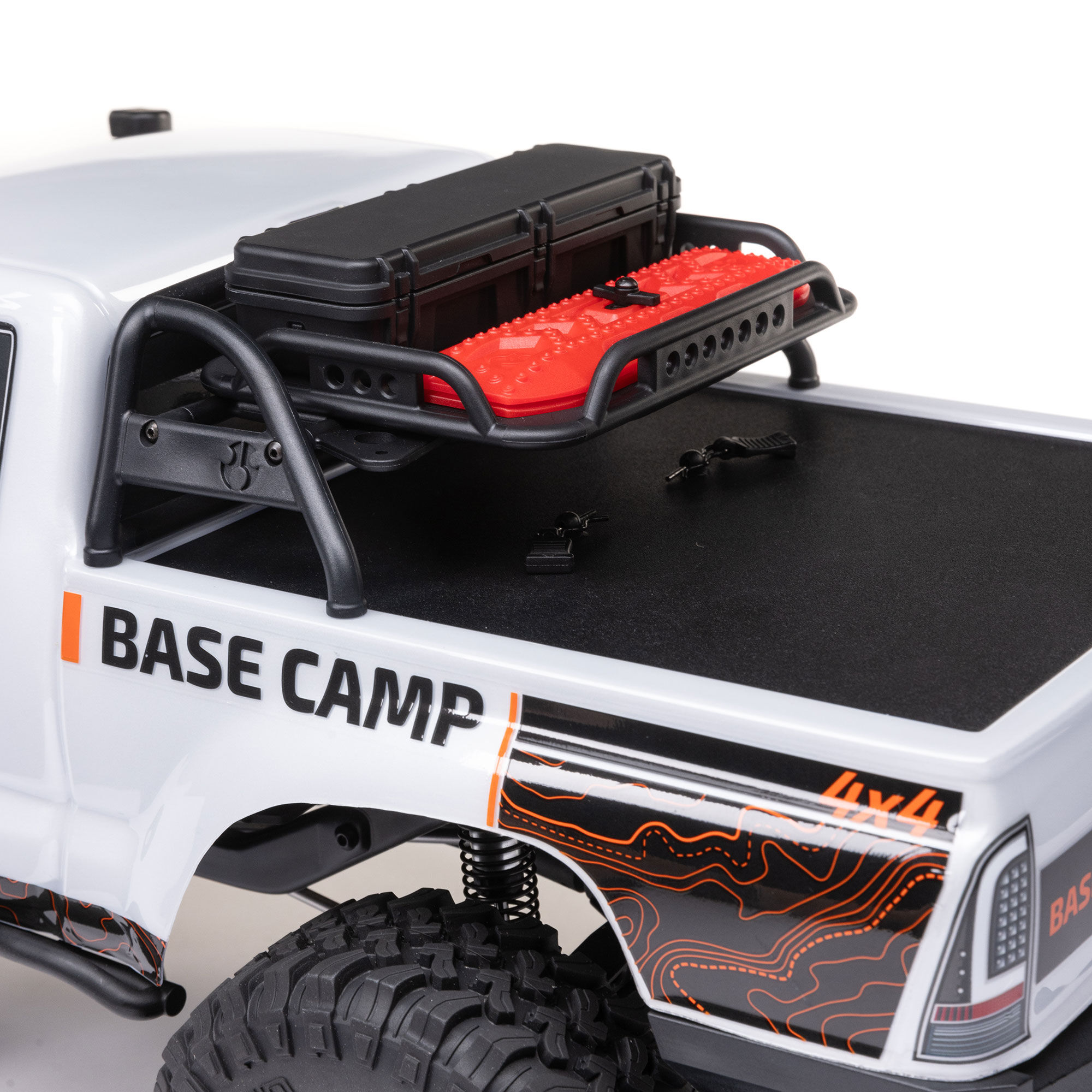 Axial 1/10 SCX10 III Base Camp 4X4 RTR Brushed Rock Crawler, White